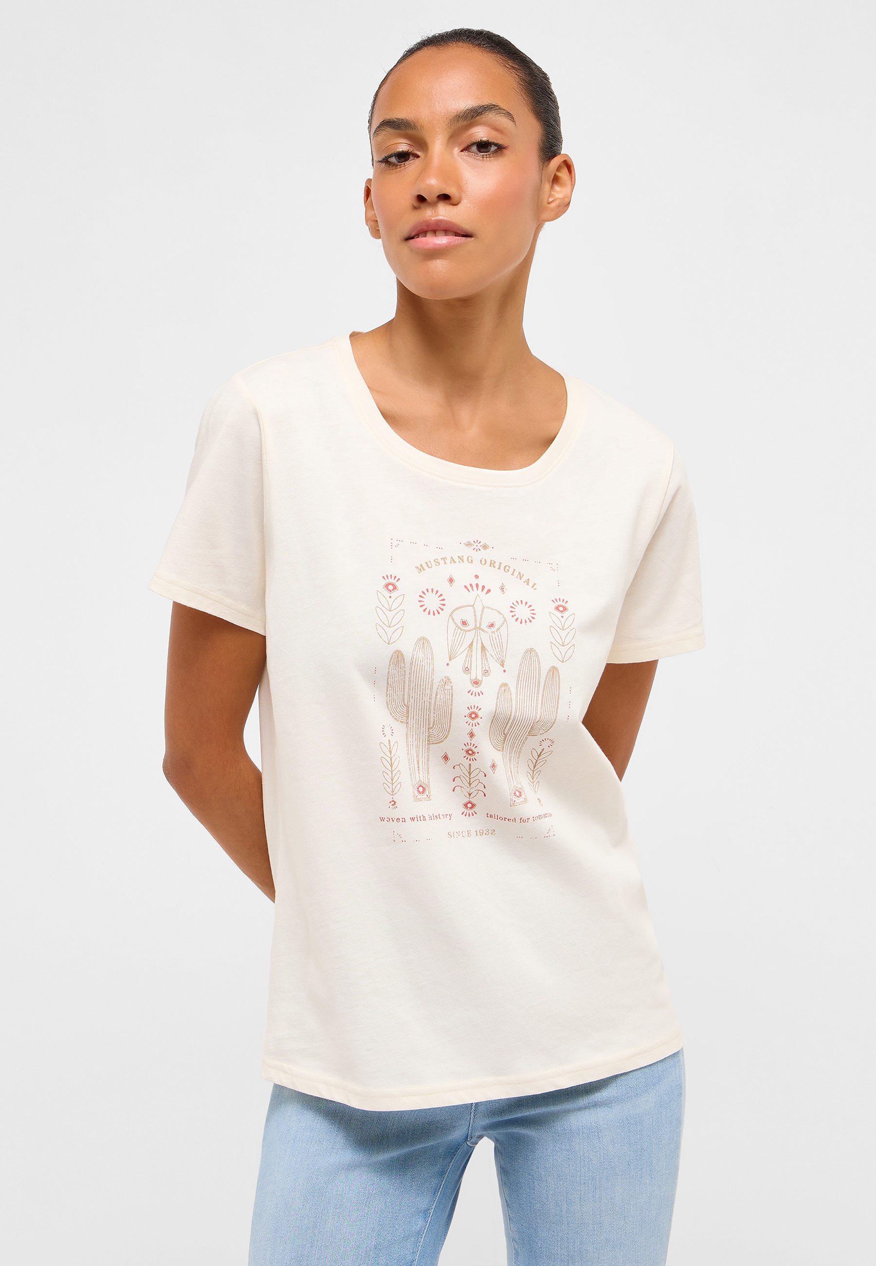 Bekleidung, T-shirt, Person, Jeans, Hosen