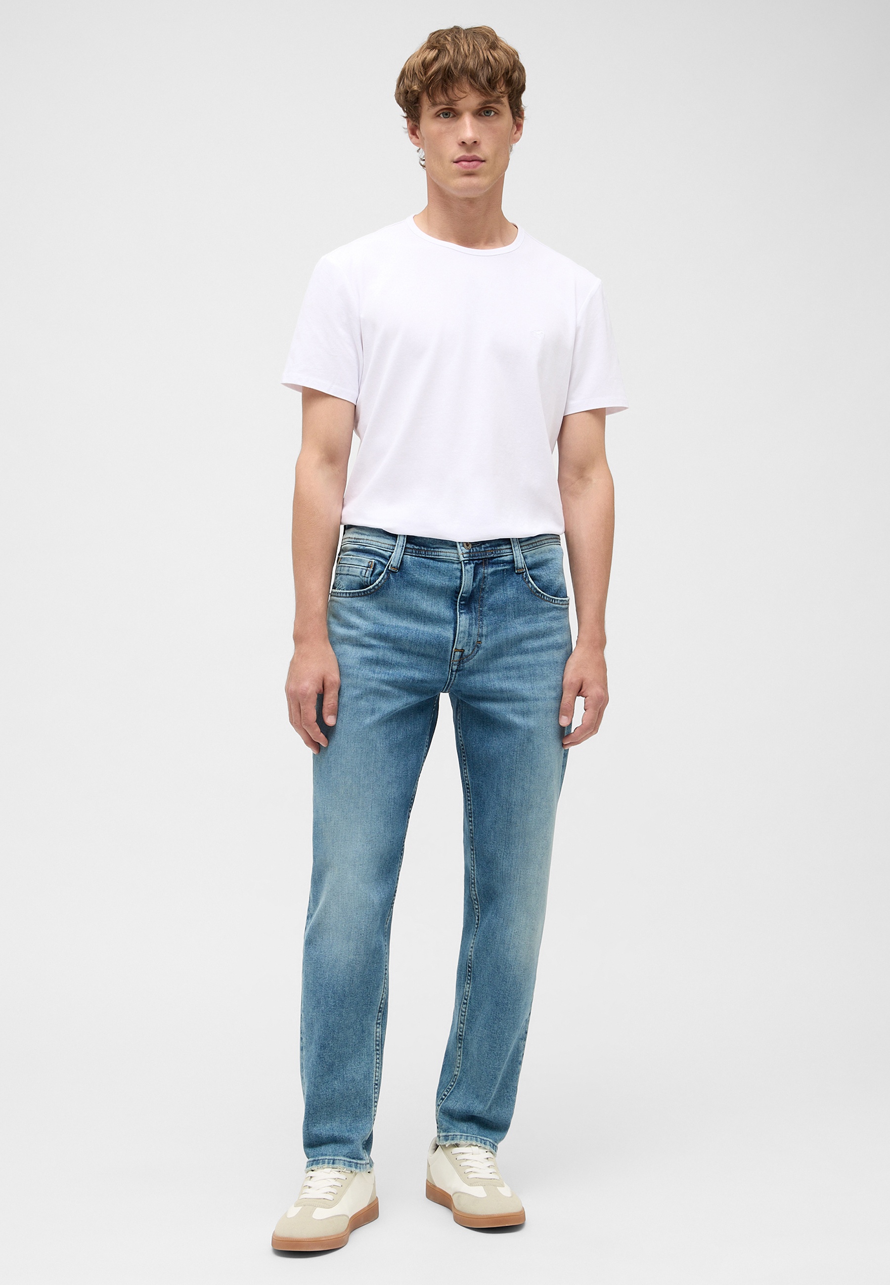 Bekleidung, Hosen, Jeans, T-shirt, Person