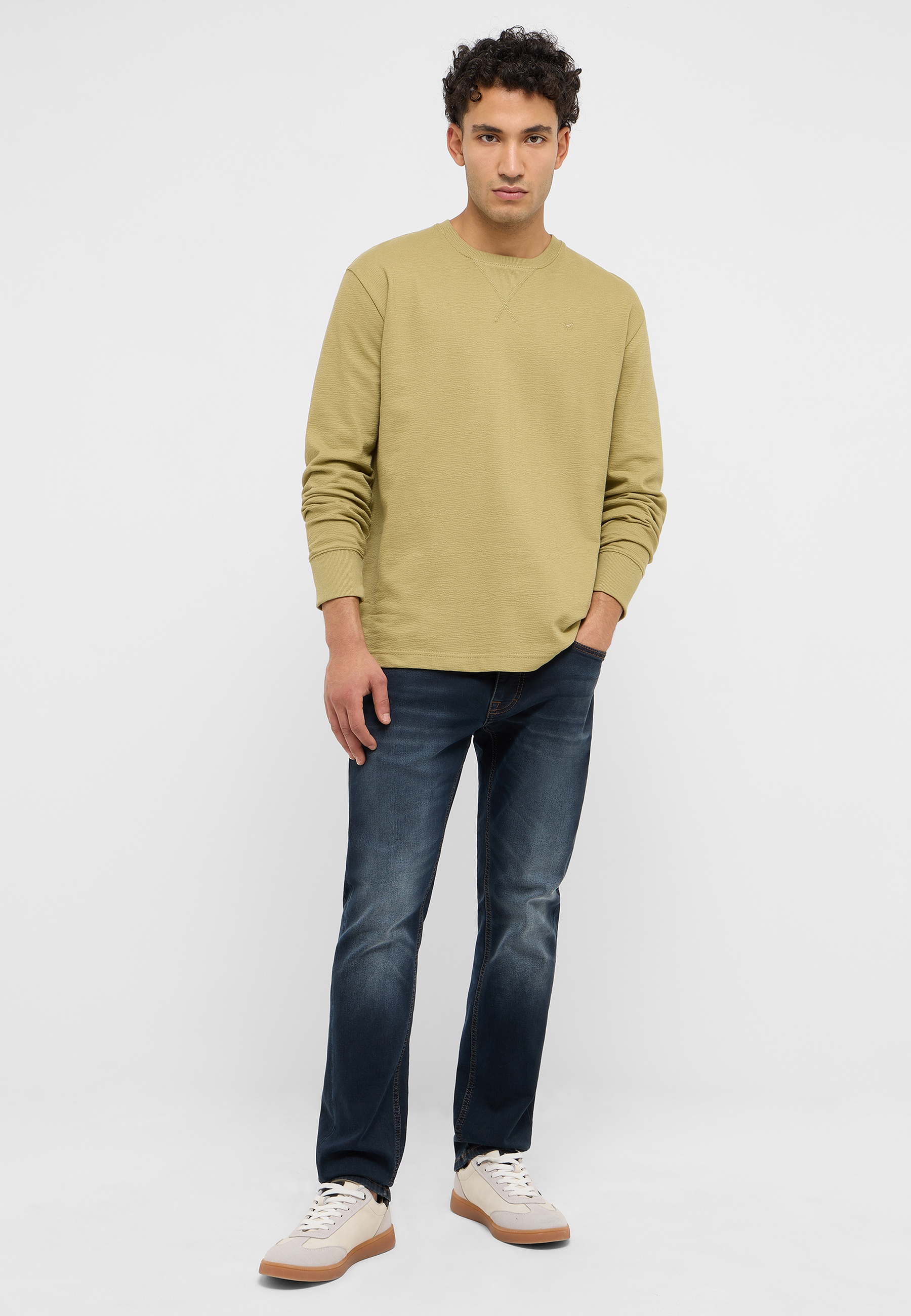 Langarm, Jeans, Erwachsener, Mann, Person