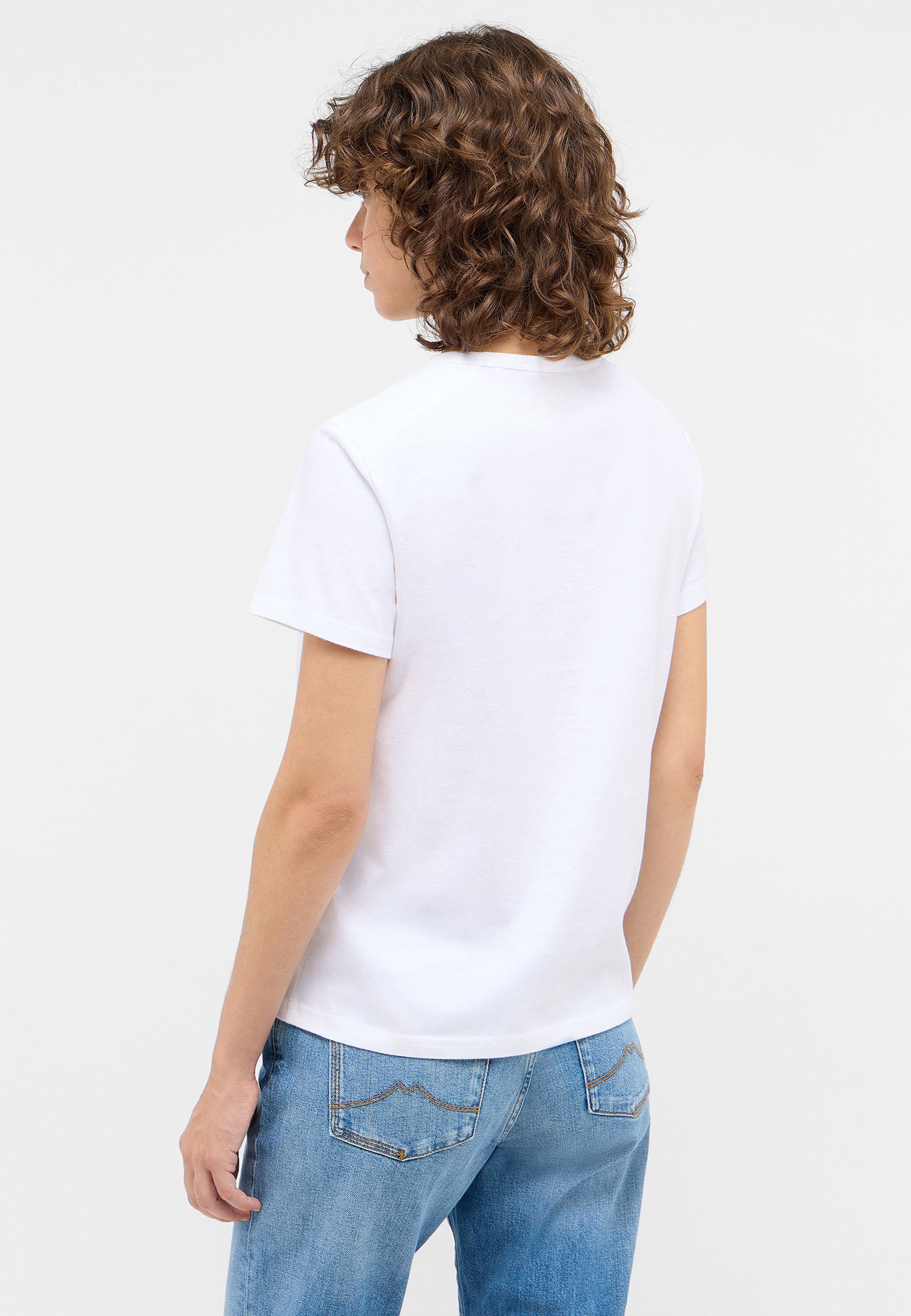 Bekleidung, T-shirt, Hosen, Person, Ärmel