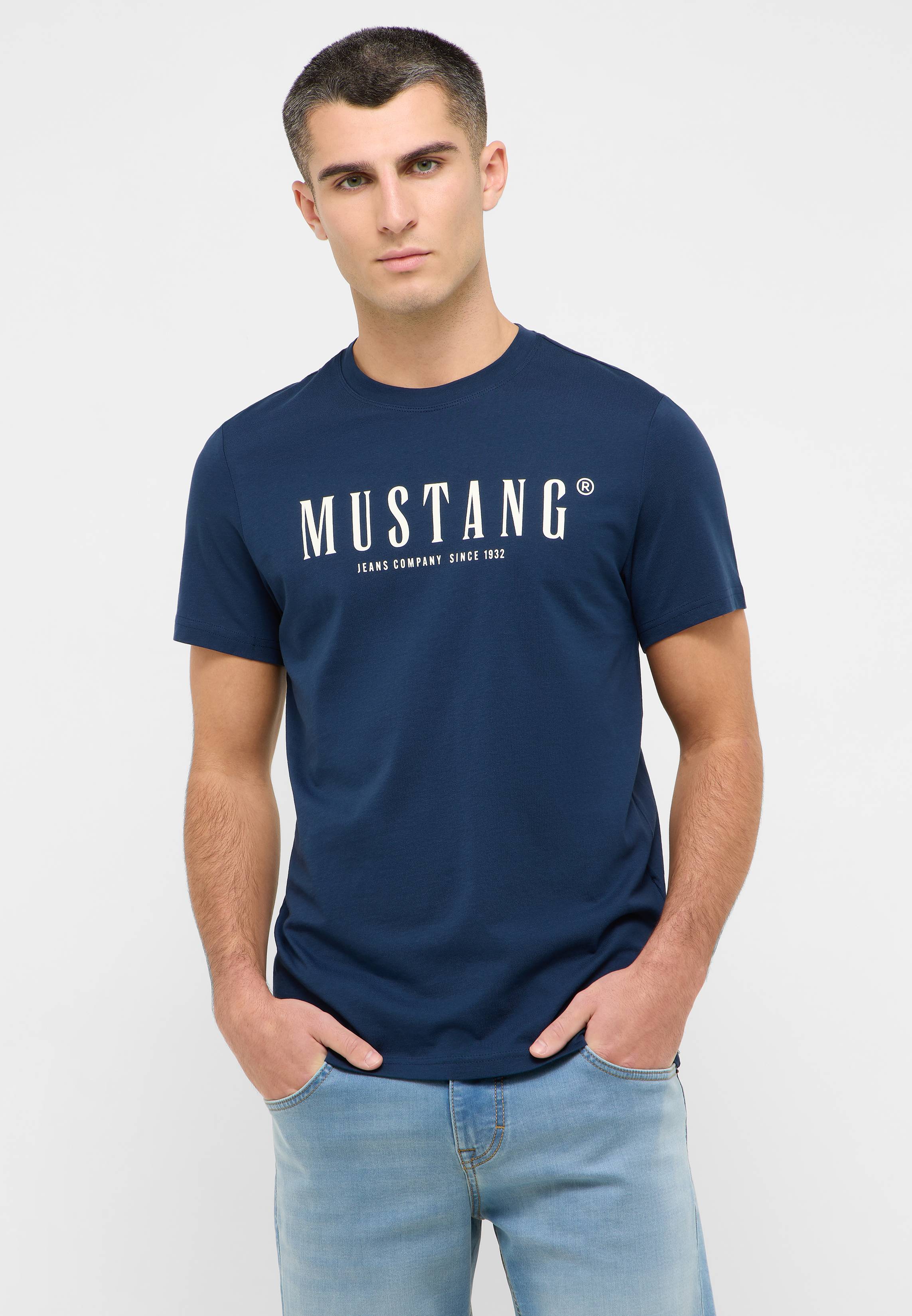 T-shirt, Hemd, Erwachsener, Mann, Person