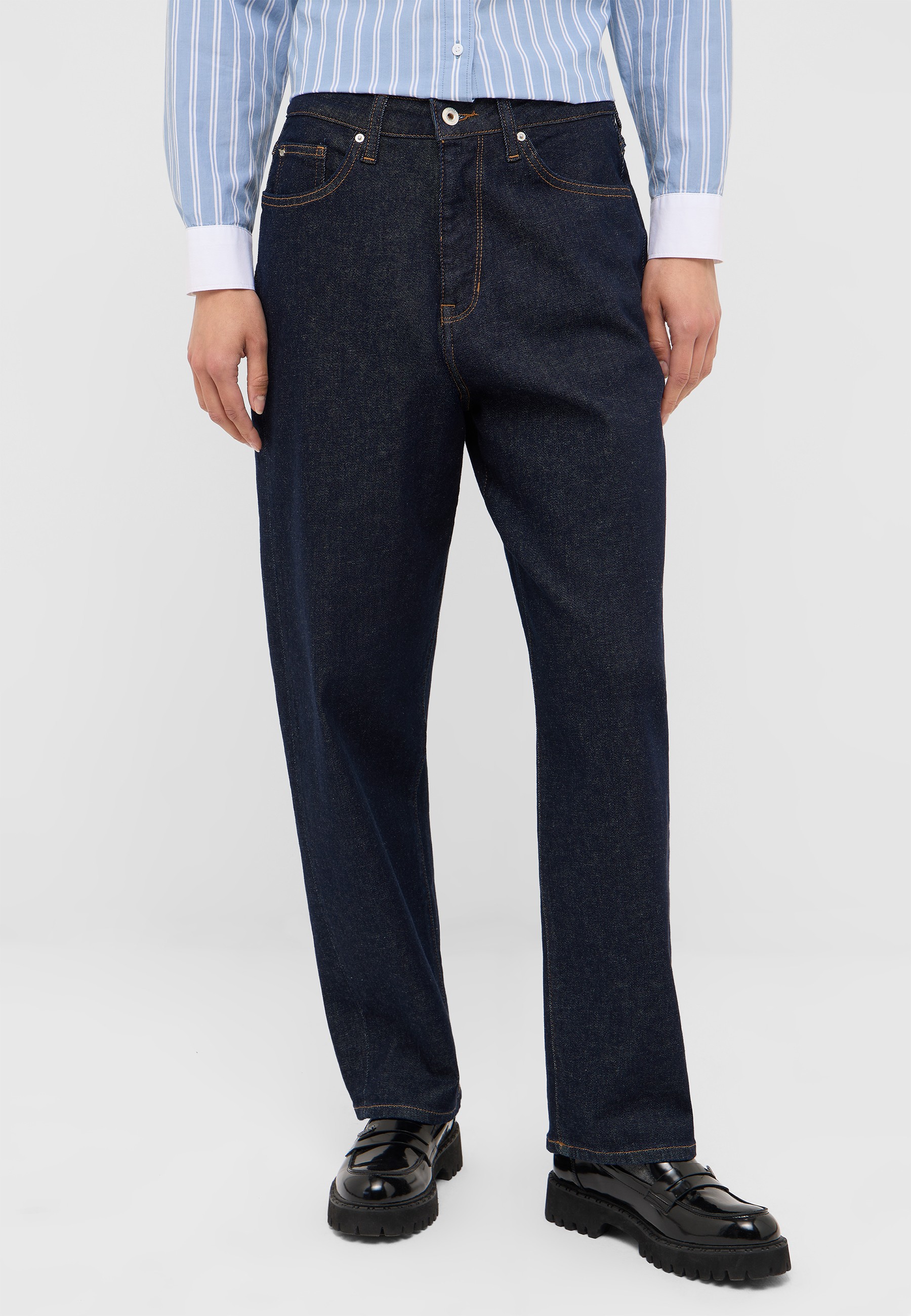 Jeans, Denim, Straight leg, Dark wash, Blue shirt