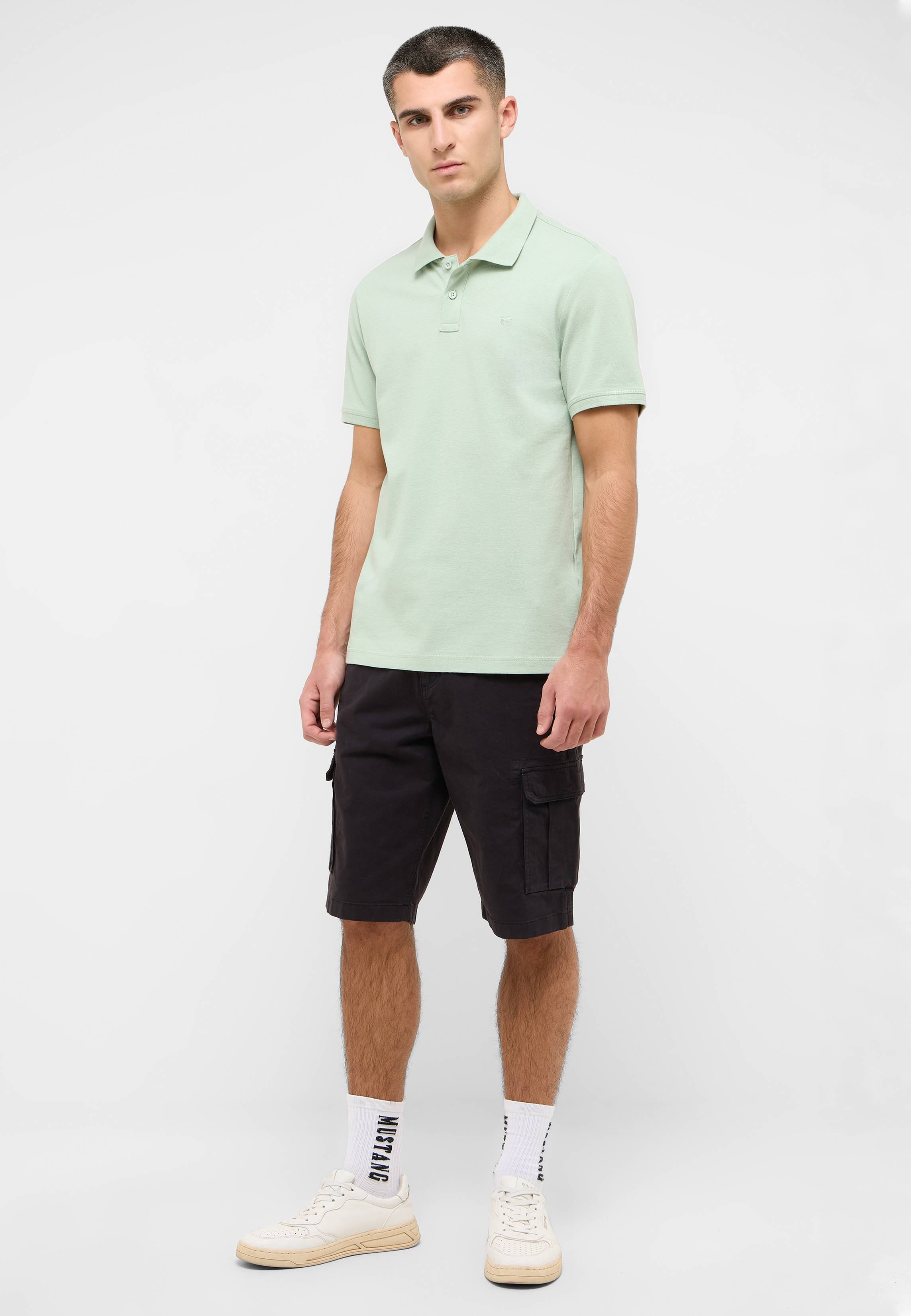 Bekleidung, Kurze Hosen, Person, Hemd