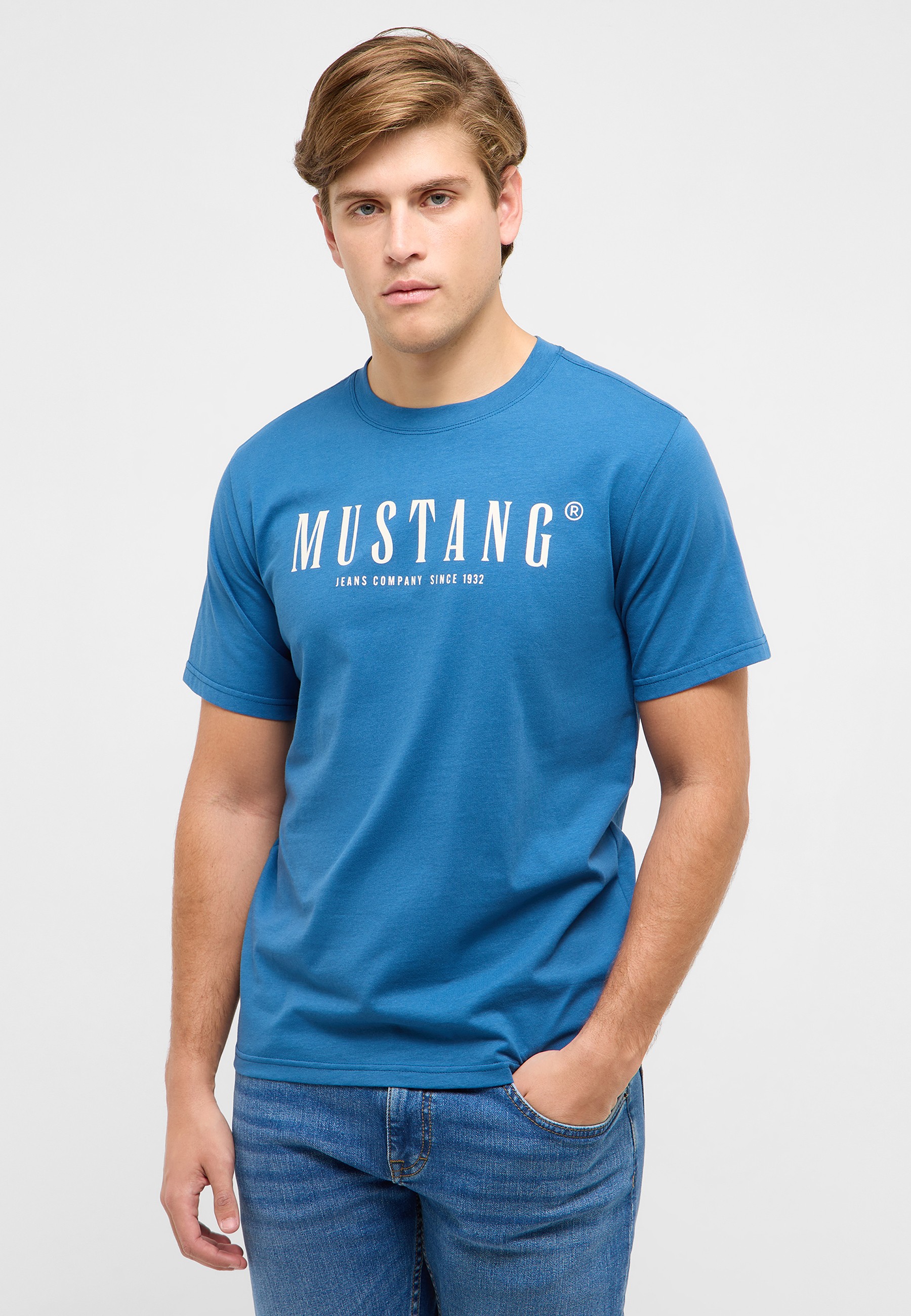 T-shirt, Hemd, Person, Jeans, Ärmel