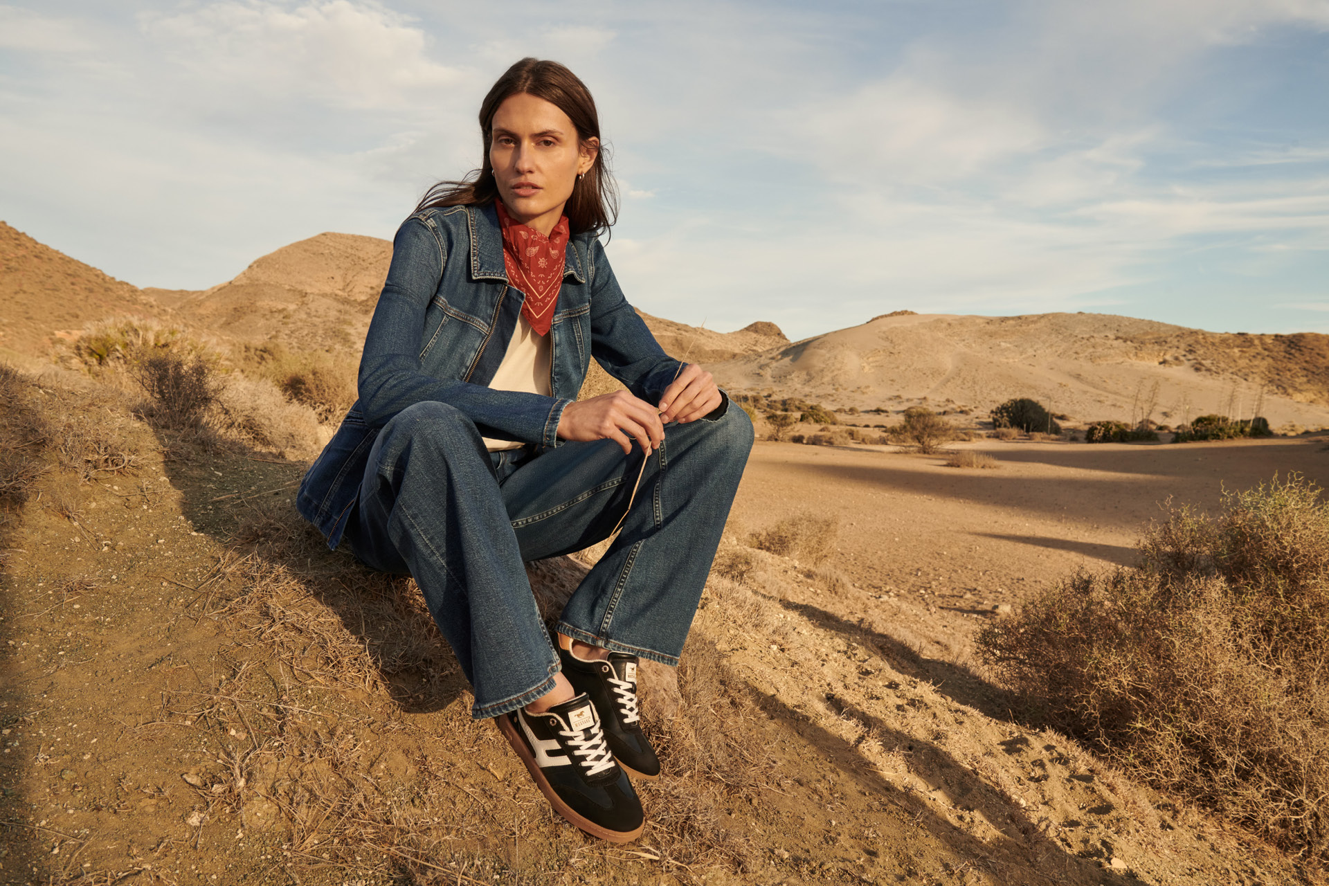 Hosen, Jeans, Person, Sitzen, Schuh, Hosen, Jeans, Person, Sitzen, Schuh