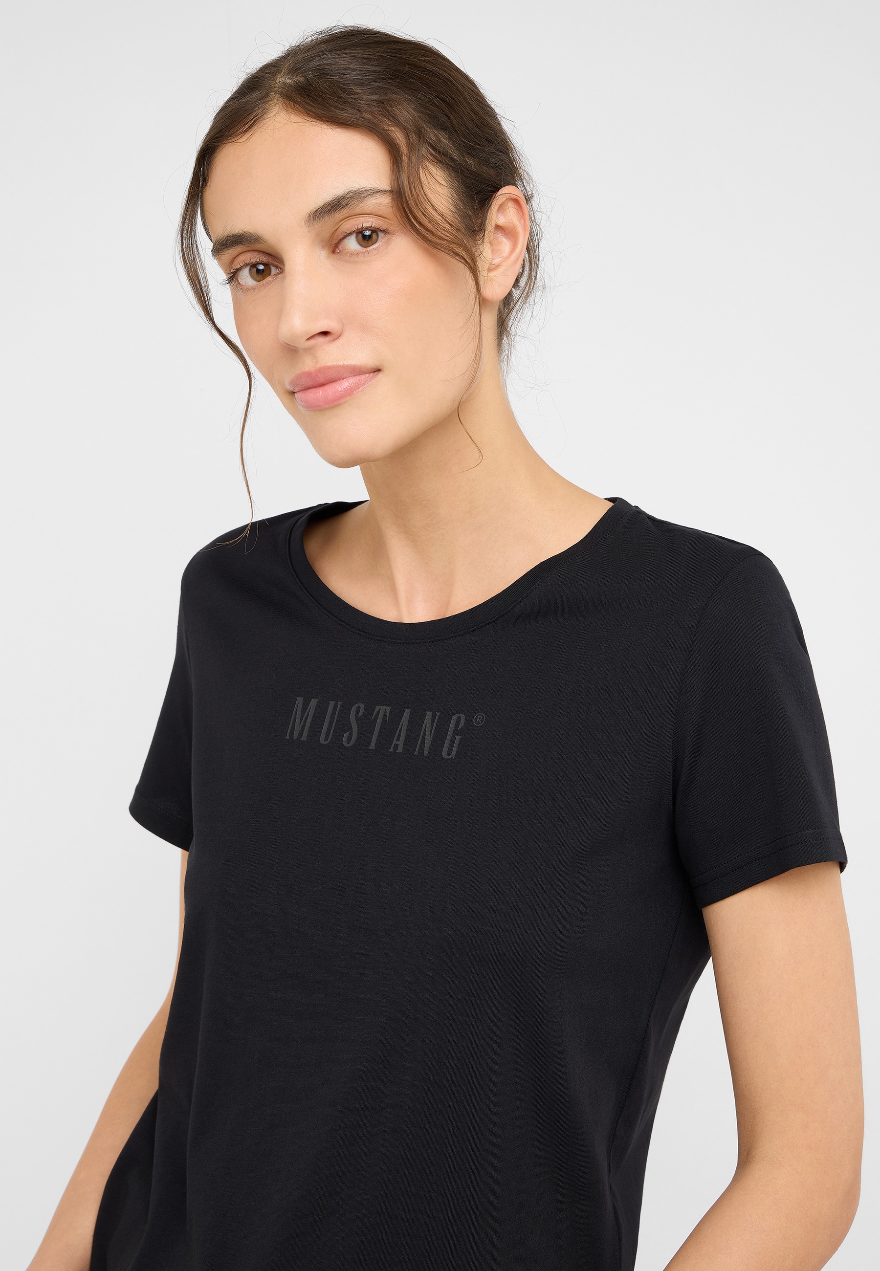 T-shirt, Ärmel, Erwachsener, Person, Frau