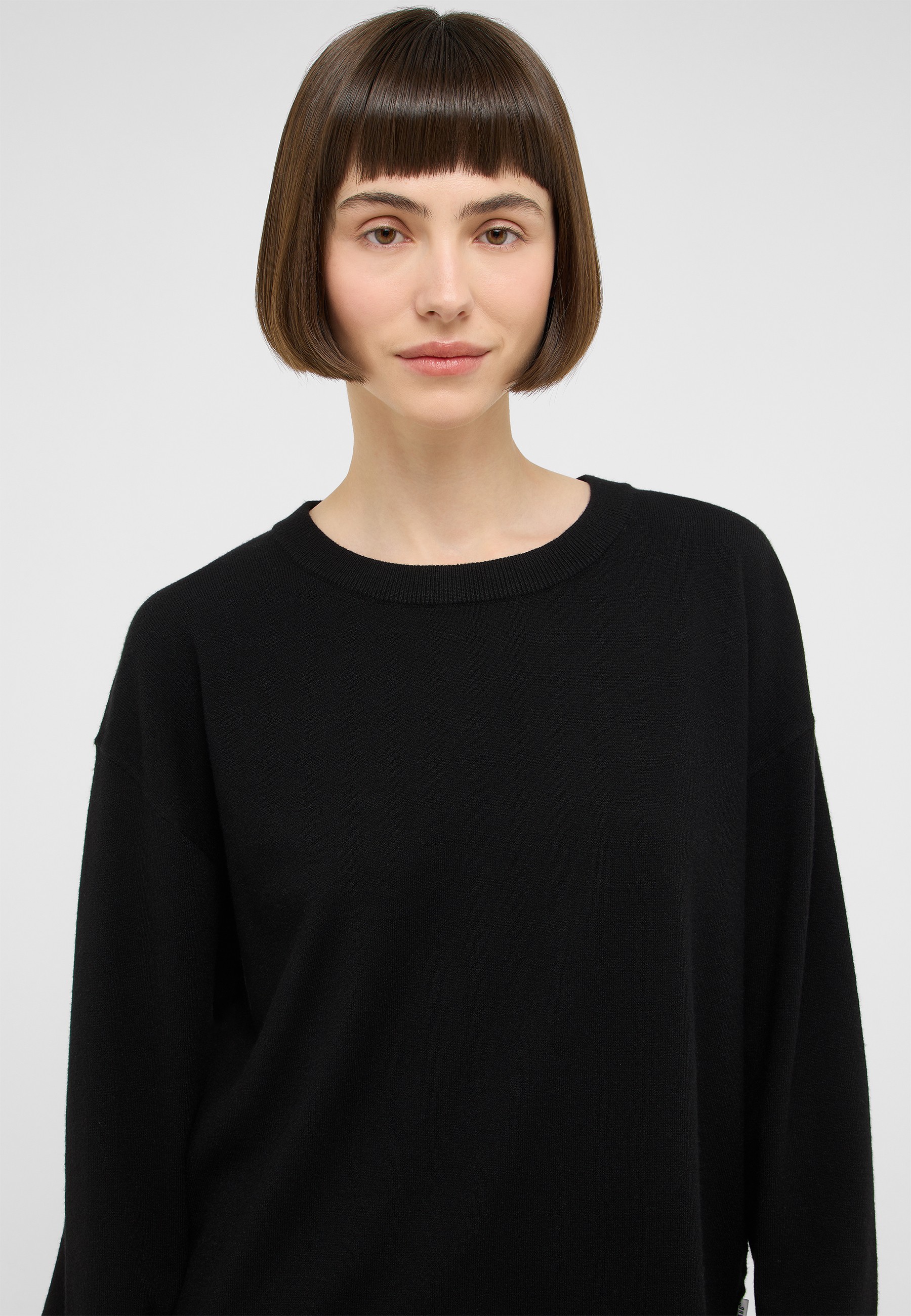 pullover, schwarz, rundhalsausschnitt, langarm, knotig