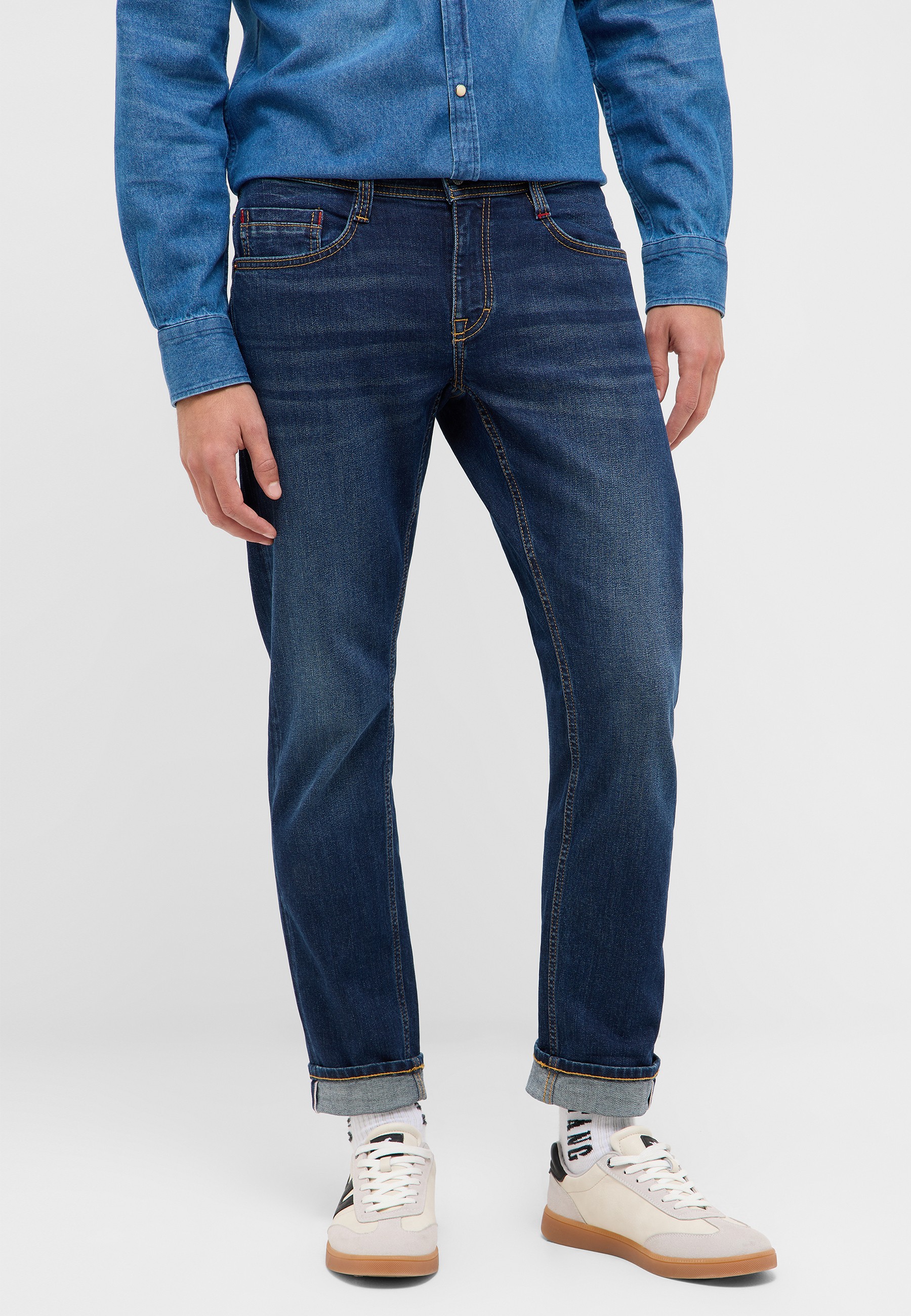Bekleidung, Hosen, Jeans, Schuh, Person