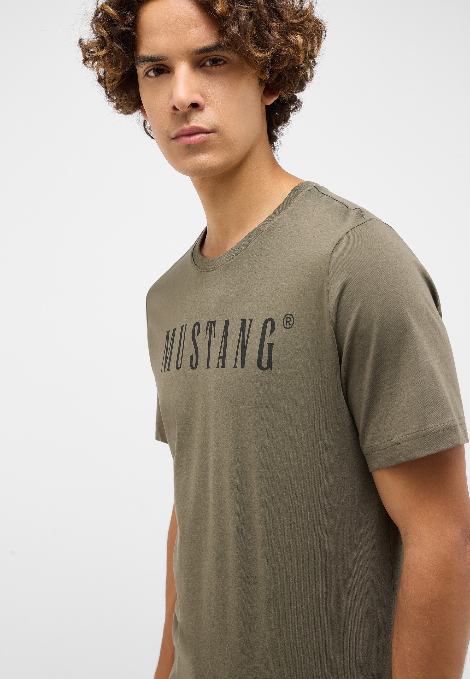 Bekleidung, T-shirt, Person, Hemd