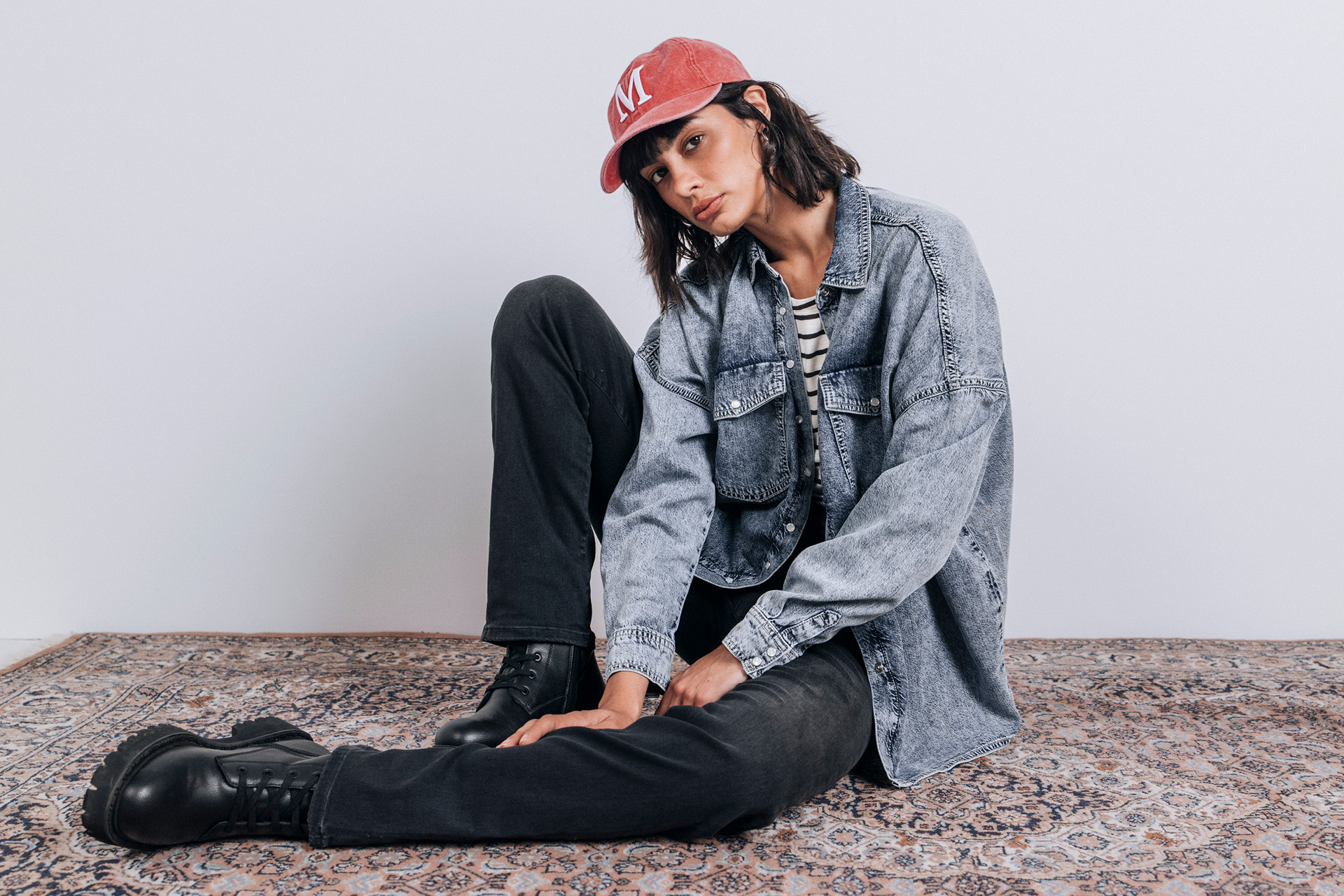 Hosen, Sitzen, Baseball-Kappe, Mütze, Jeans