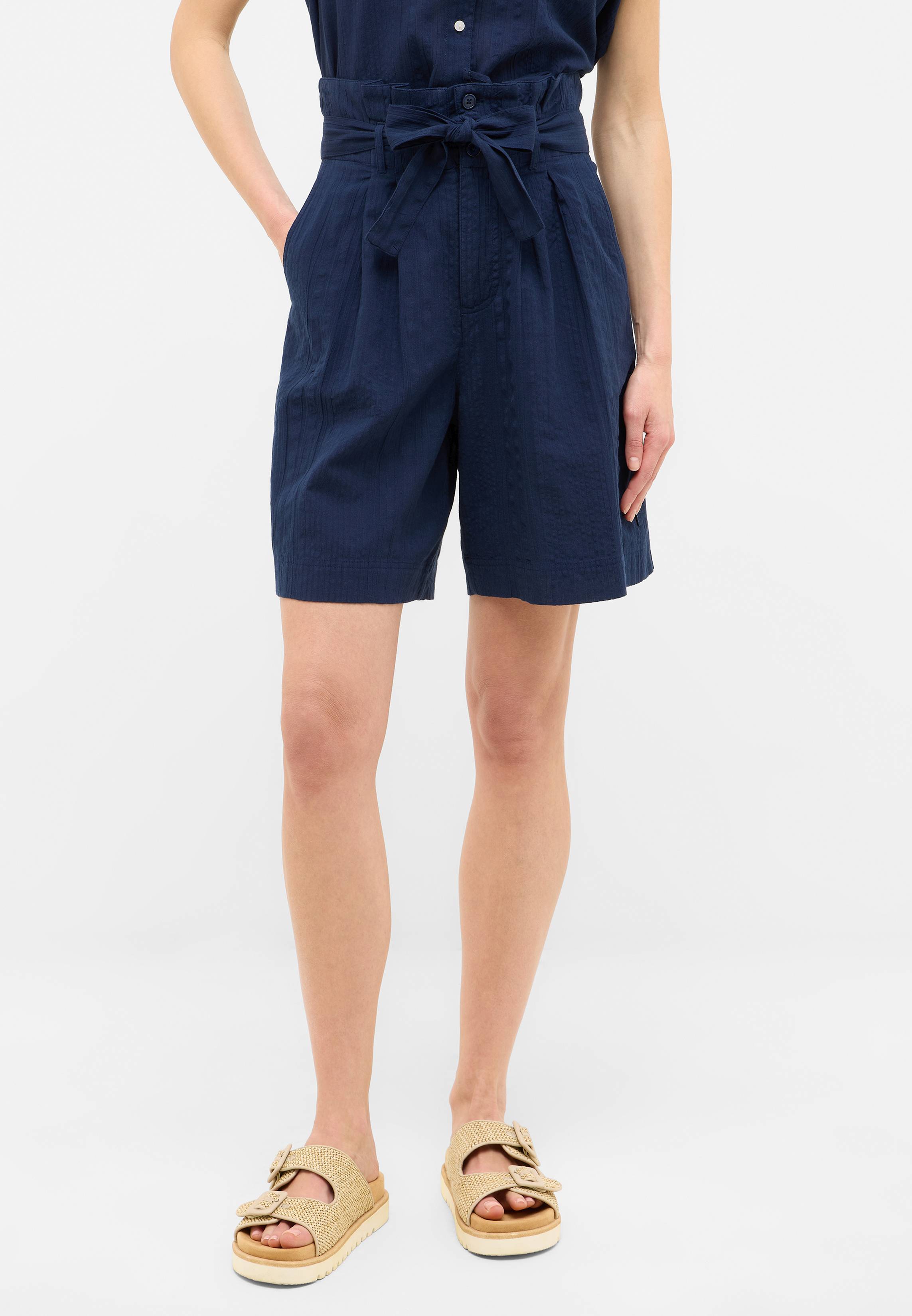 Bekleidung, Kurze Hosen, Schuhwerk, Sandale
