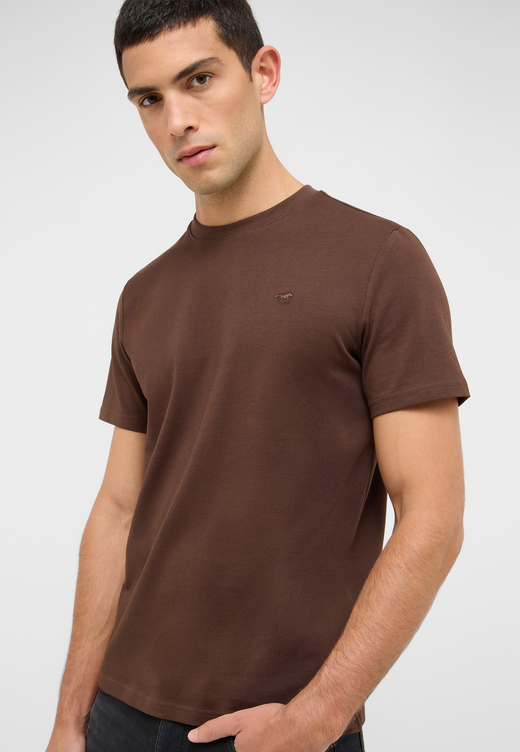 T-shirt, Ärmel, Erwachsener, Mann, Person