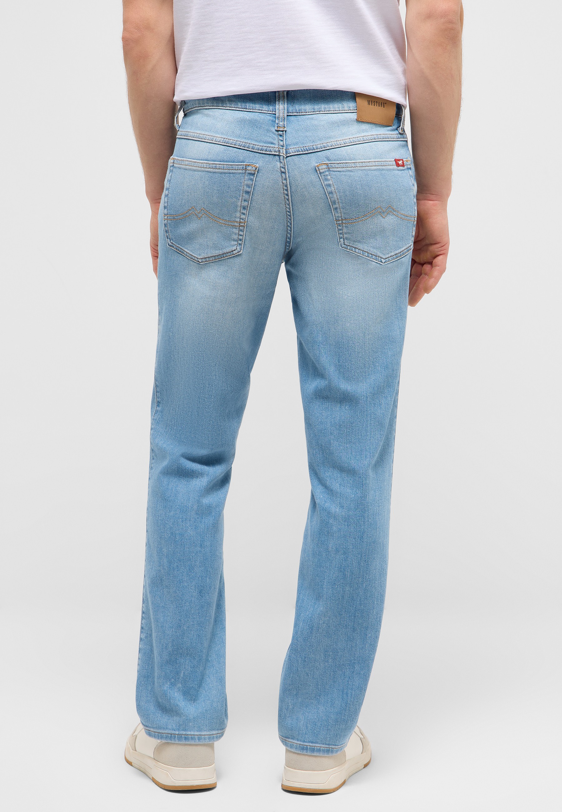 Jeans, Denim, Straight leg, Back pockets, Light wash