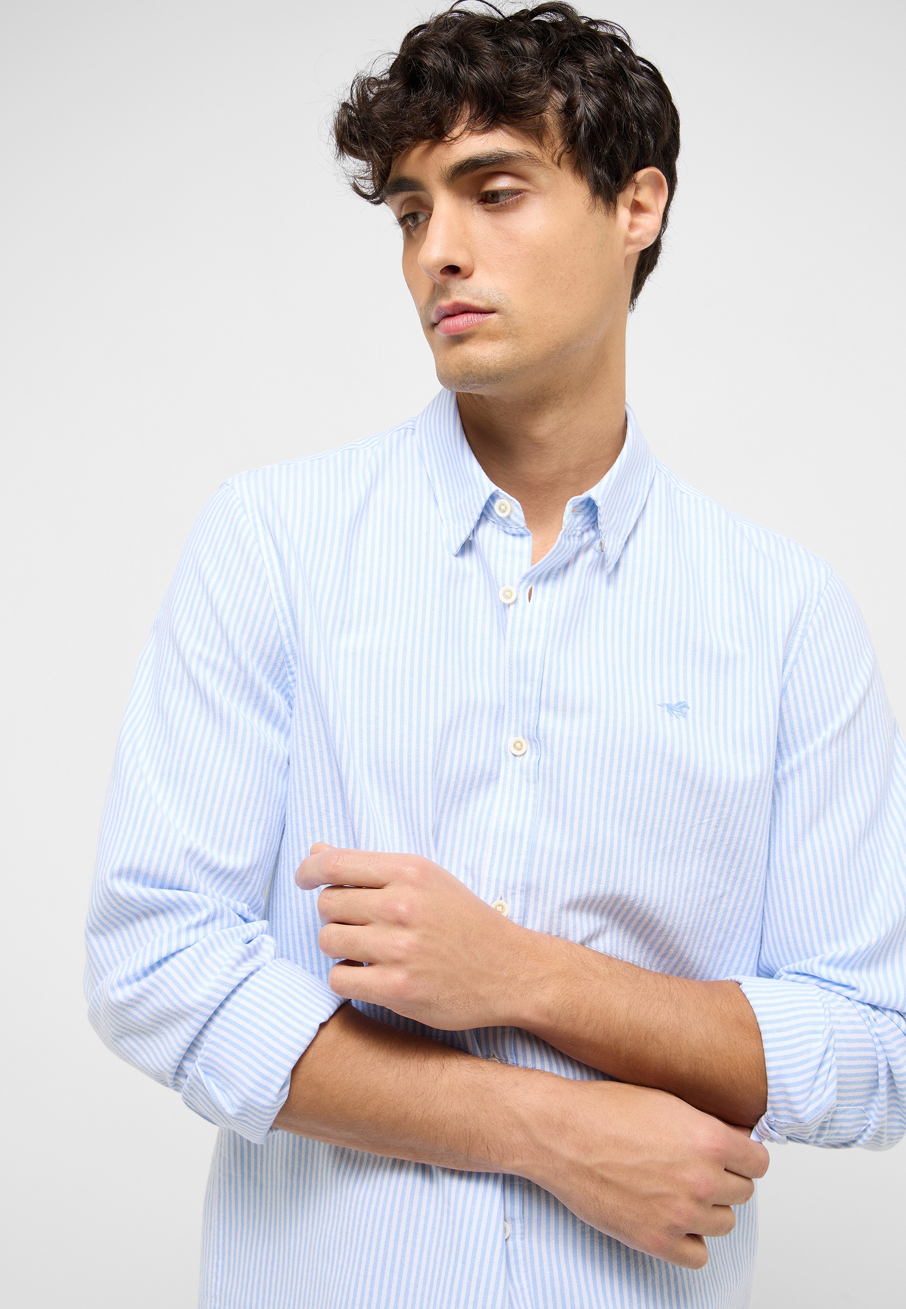 Bekleidung, Hemd, Kleid, Hemd, Person, Gesicht