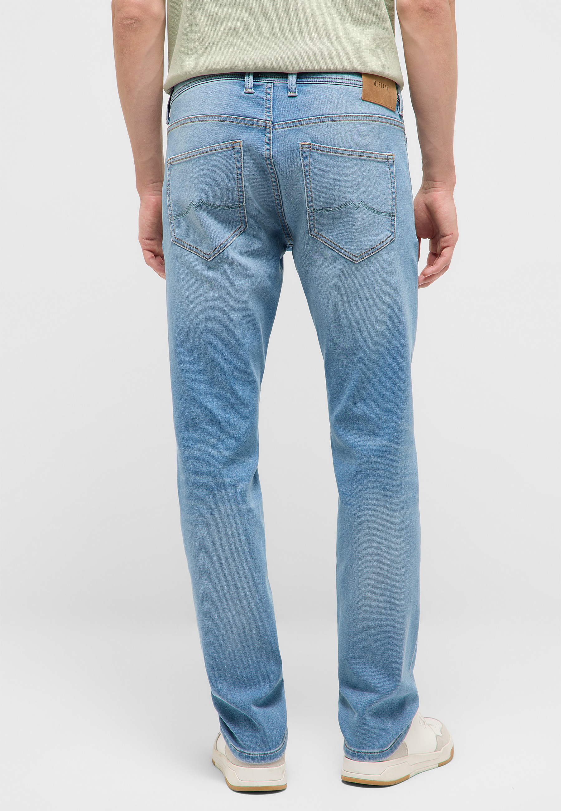 jeans, blauer Jeans, Hosentaschen hinten, Denim, gerader Schnitt