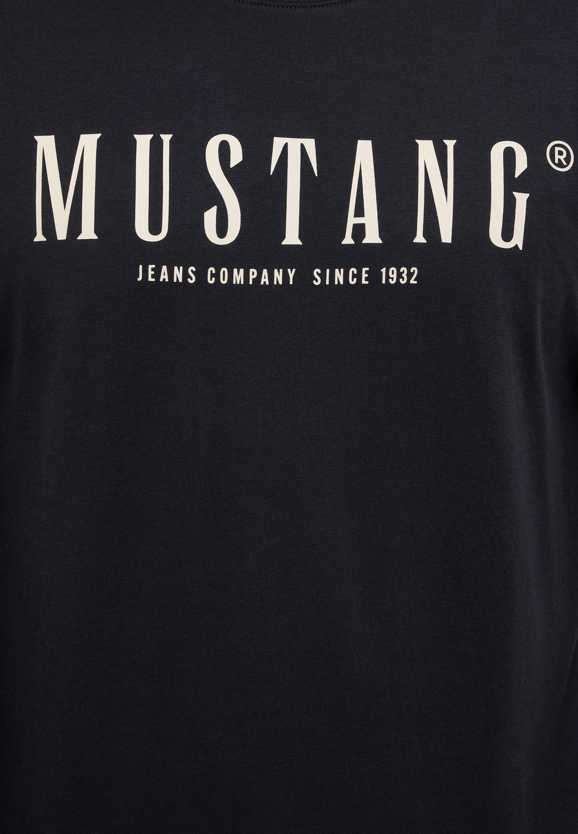Bekleidung, T-shirt, Buch, Langarm, Hemd