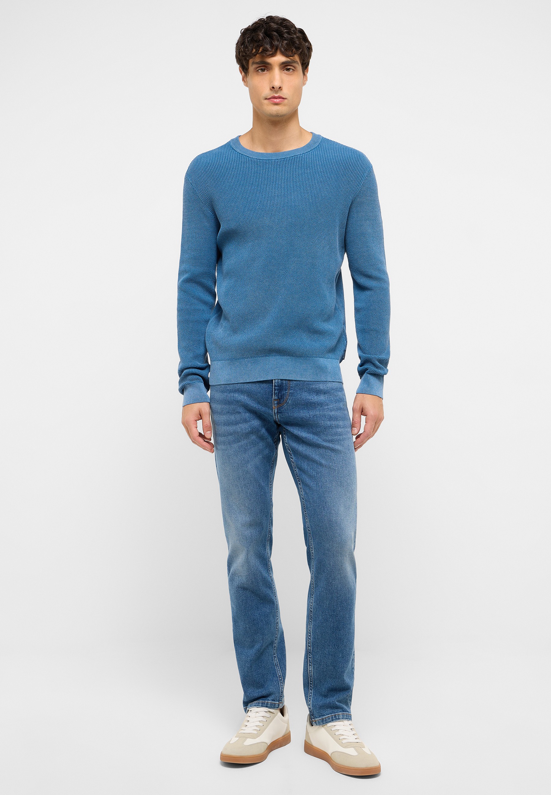 Bekleidung, Hosen, Langarm, Person, Pullover