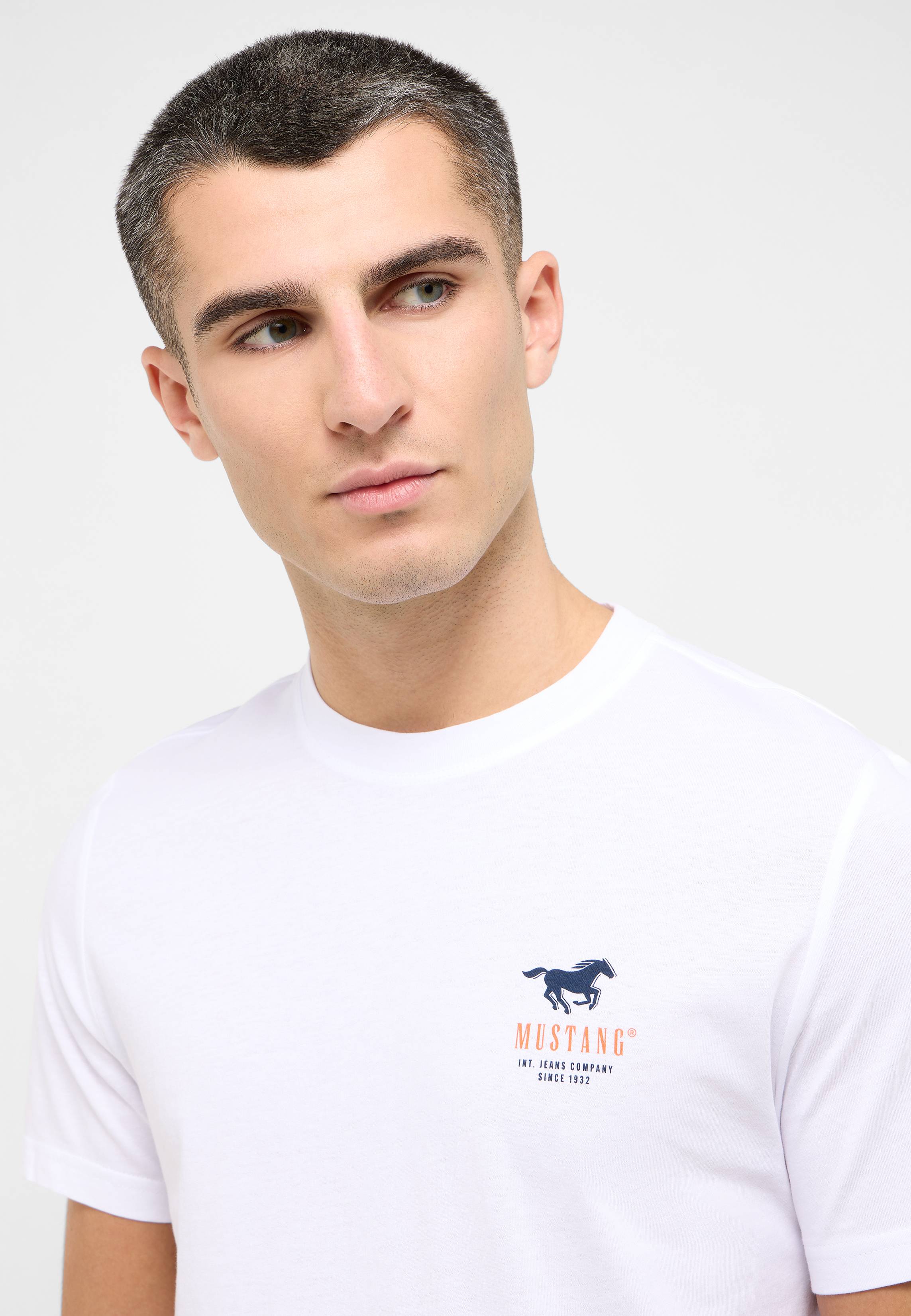 T-shirt, Gesicht, Kopf, Portrait, Hals