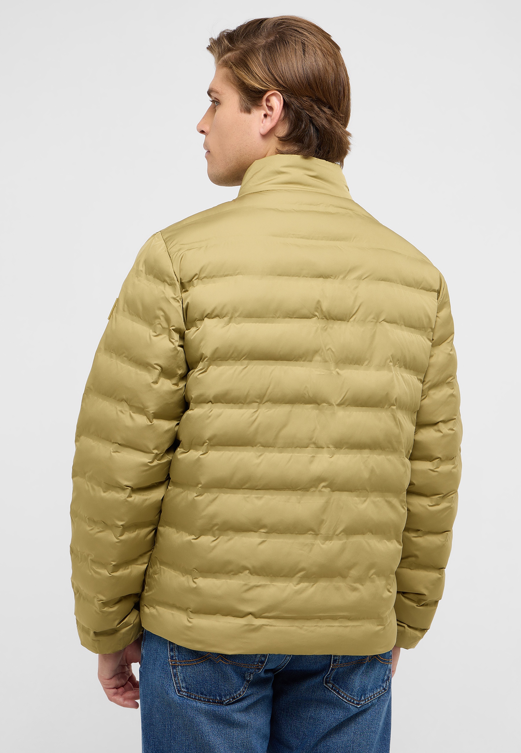 Mantel, Jacke, Jeans, Person, Gesicht