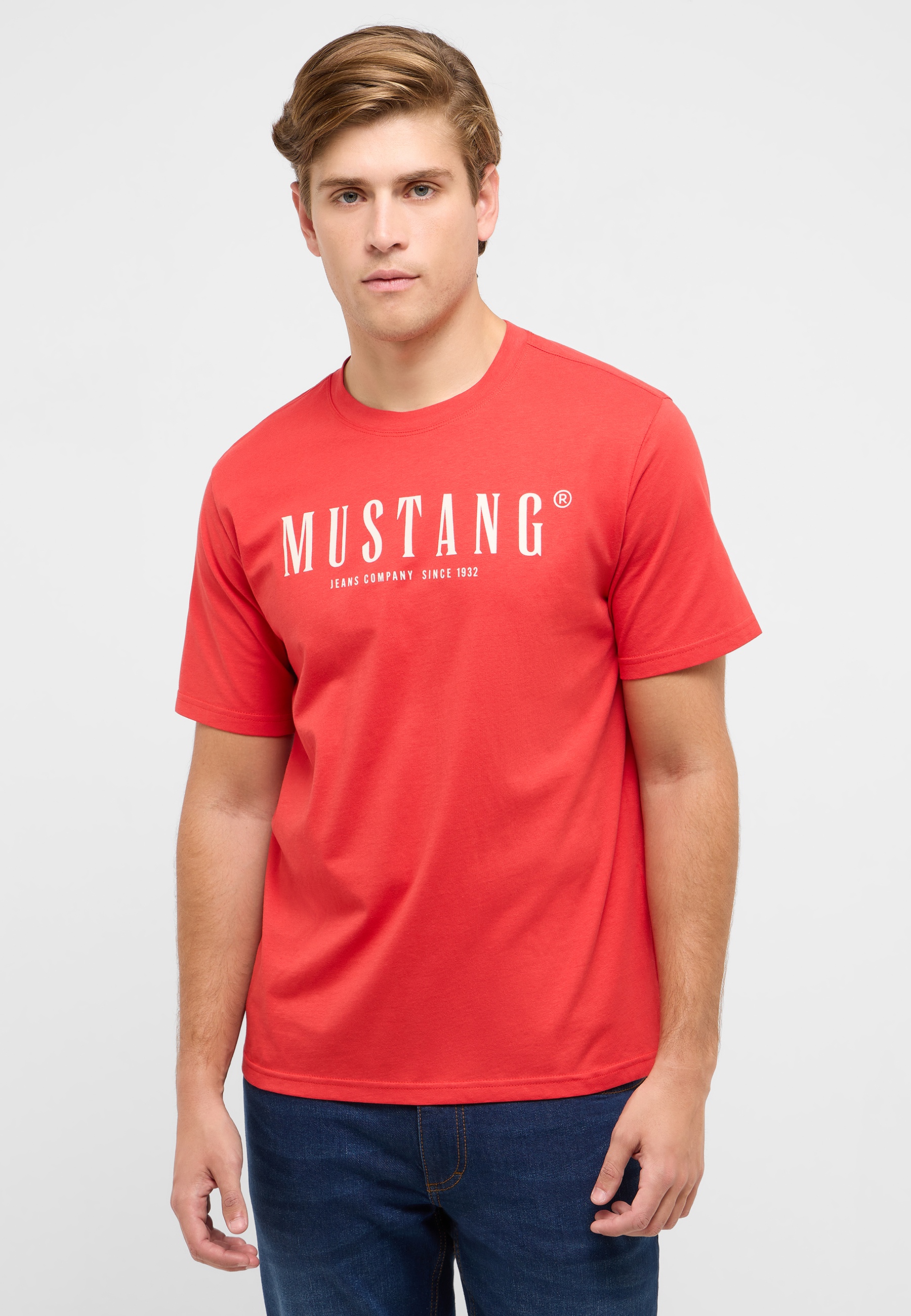 T-shirt, Jeans, Hemd, Person, Gesicht