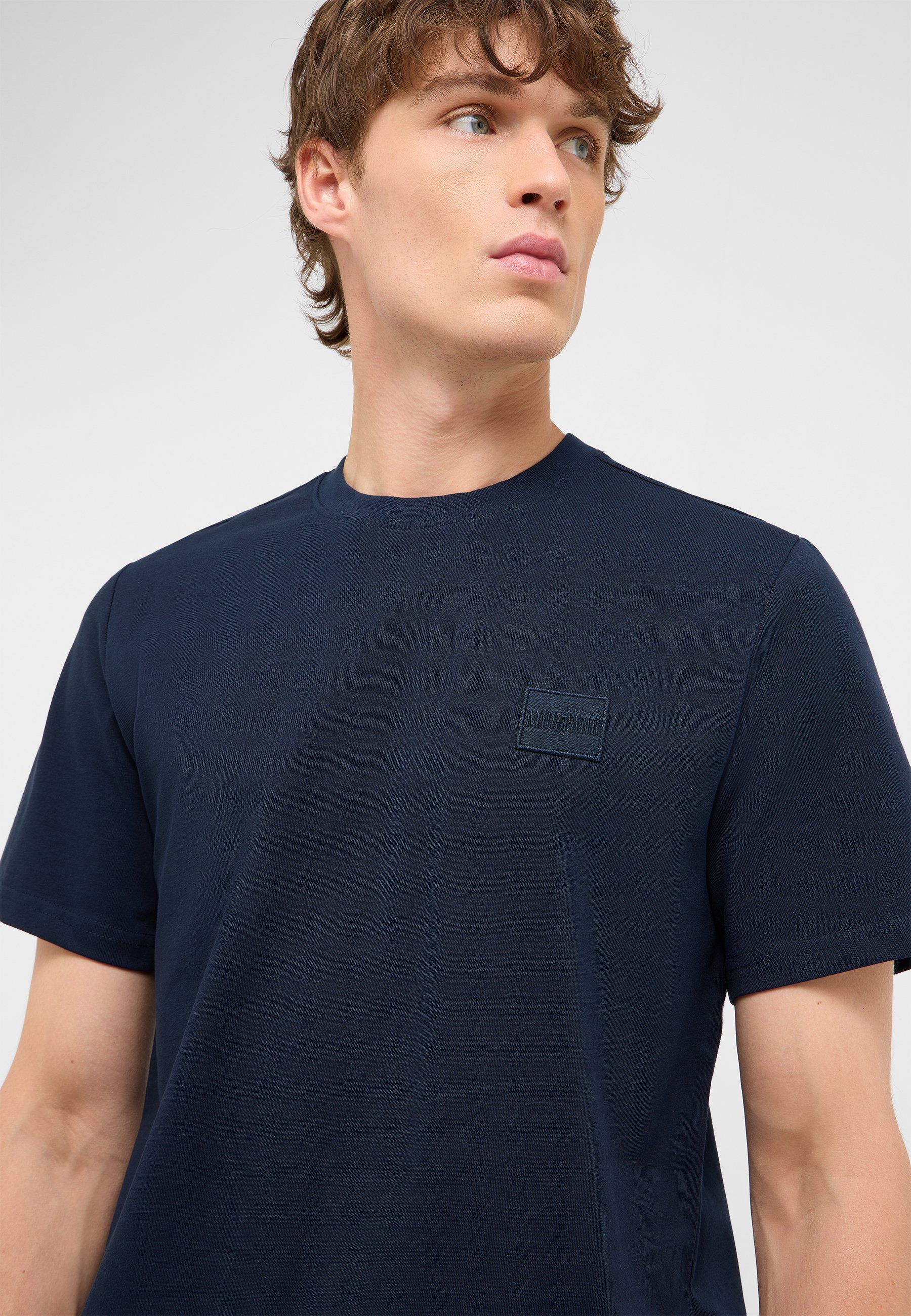 t-shirt, navy, short-sleeve, crew-neck, patch logo