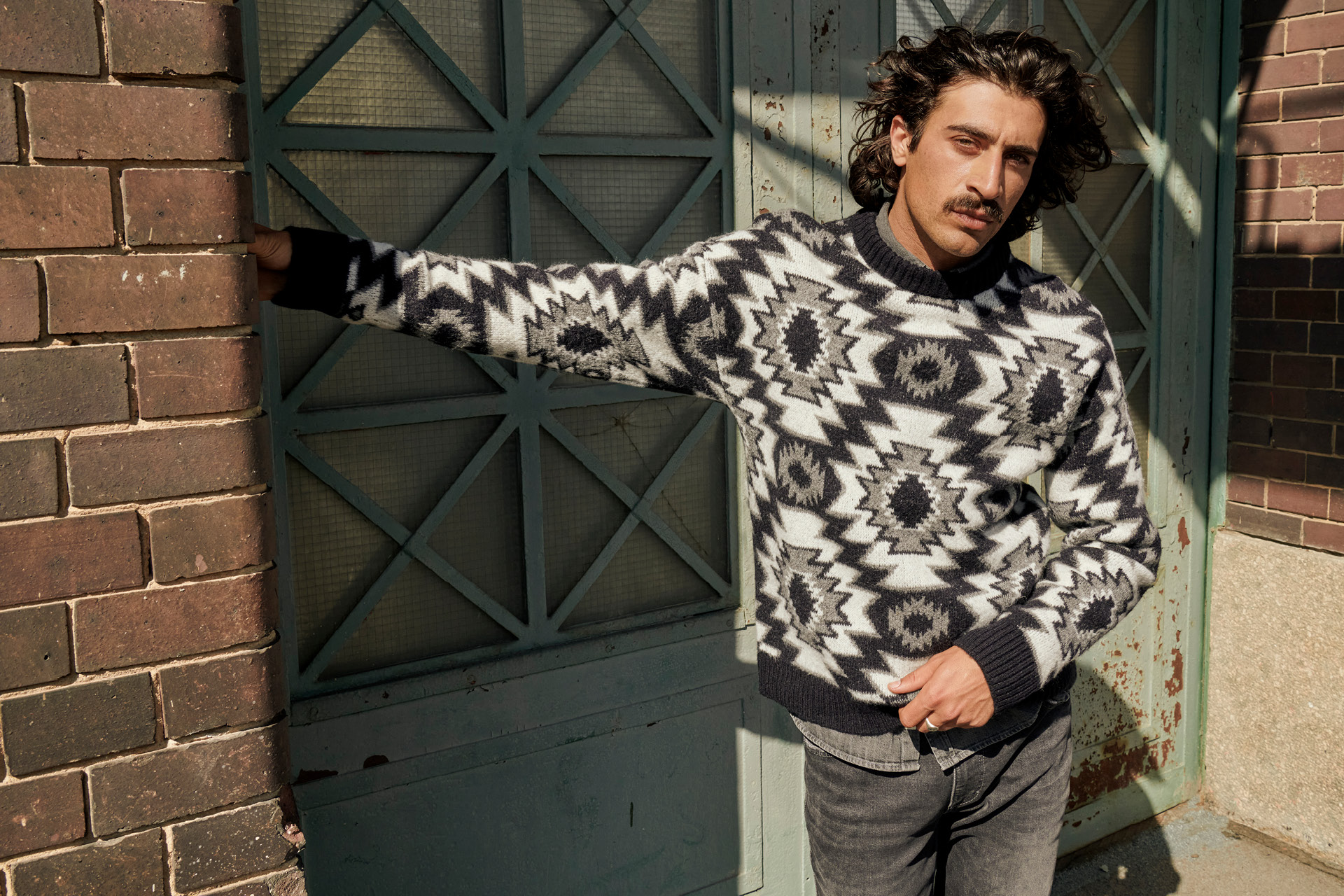 Strickwaren, Pullover, Sweatshirt, Mann, Person
