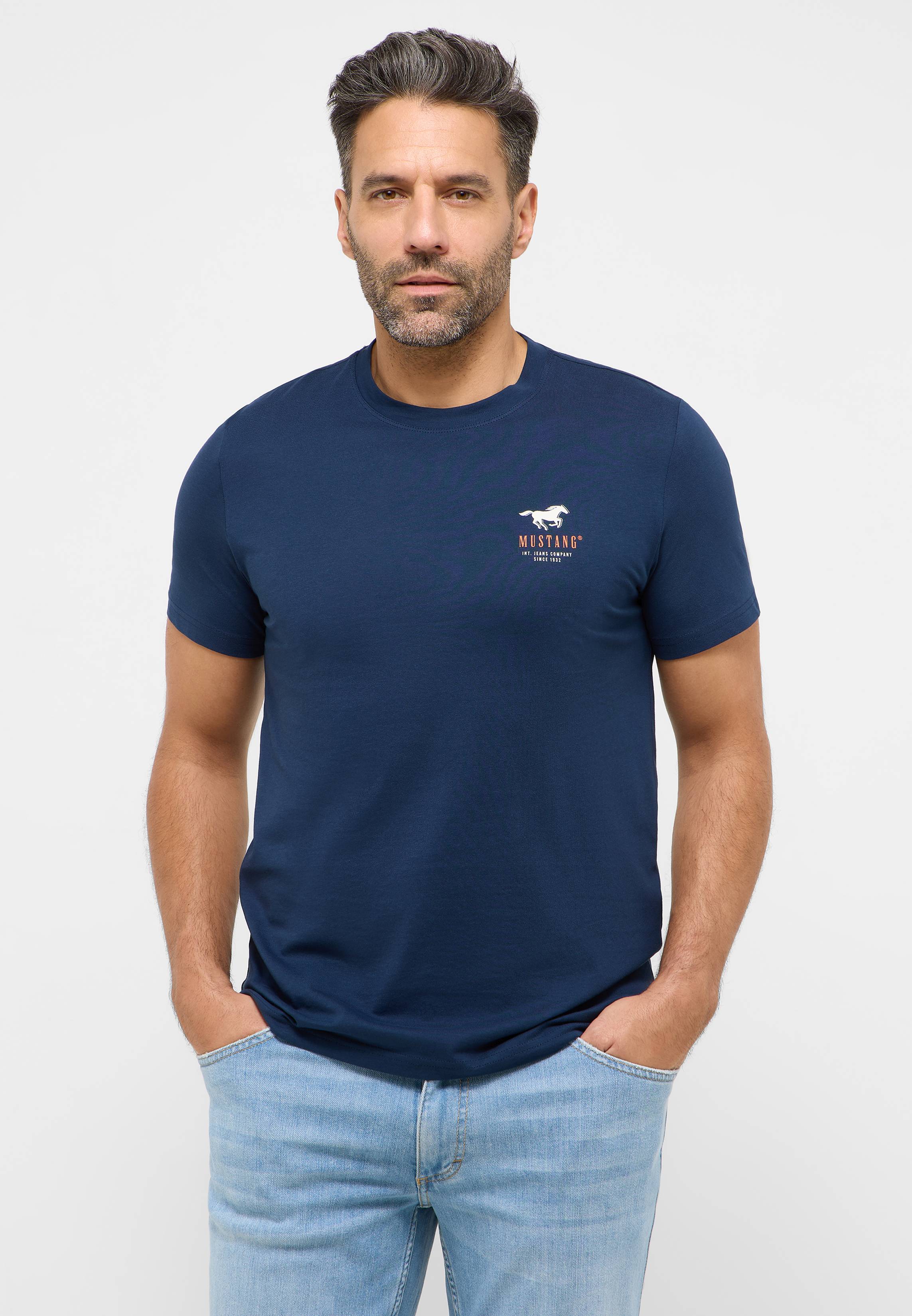 T-shirt, Erwachsener, Männlich, Mann, Person