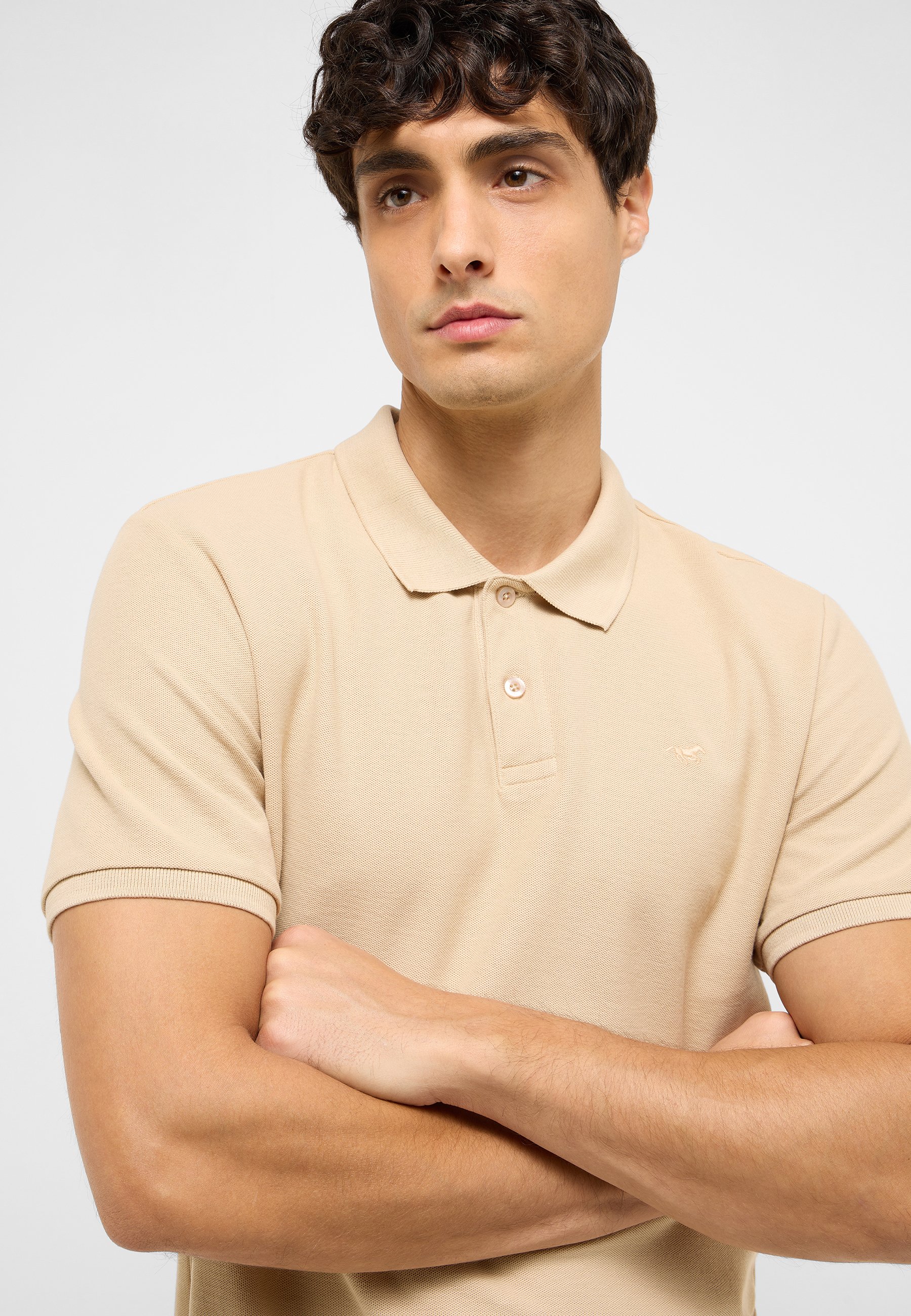 Gesicht, Kopf, Person, T-shirt, Mann