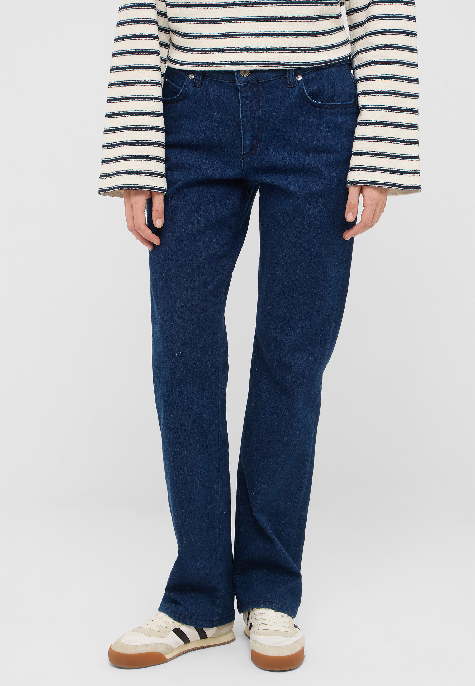Jeans Style Crosby Relaxed Straight