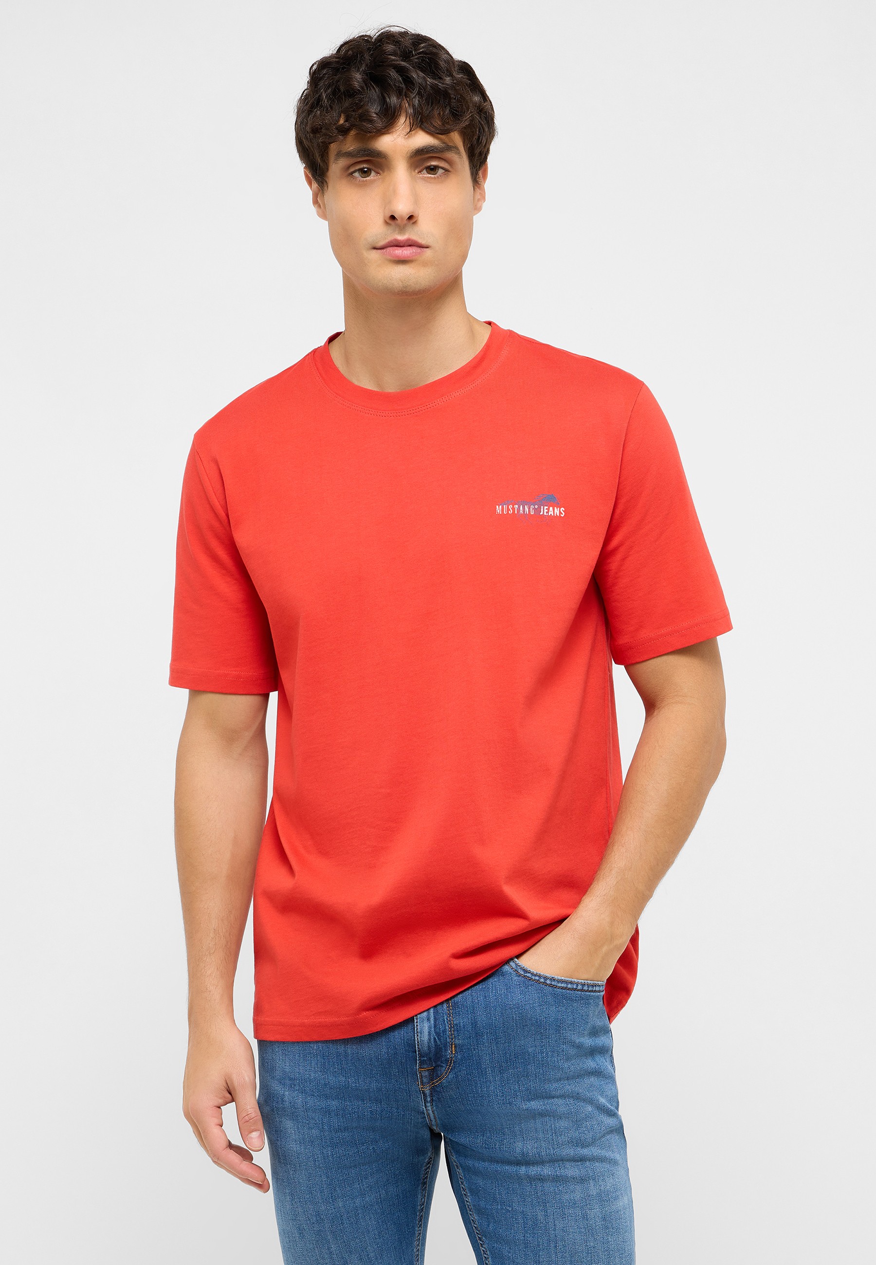 Bekleidung, T-shirt, Person, Jeans, Hemd