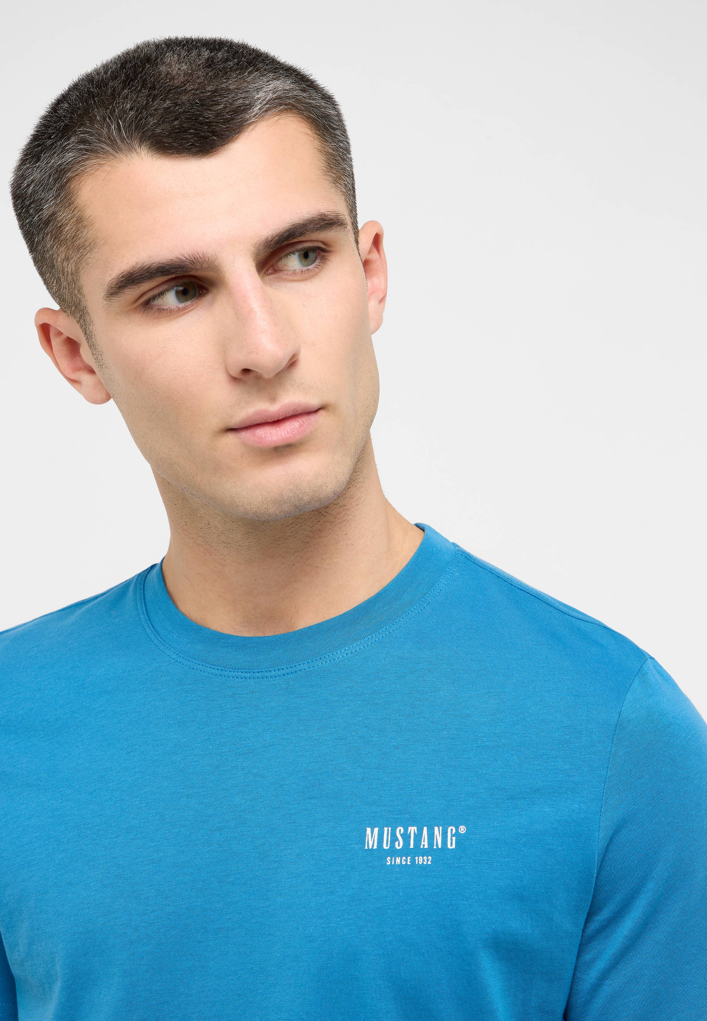 T-shirt, Gesicht, Kopf, Hals, Portrait