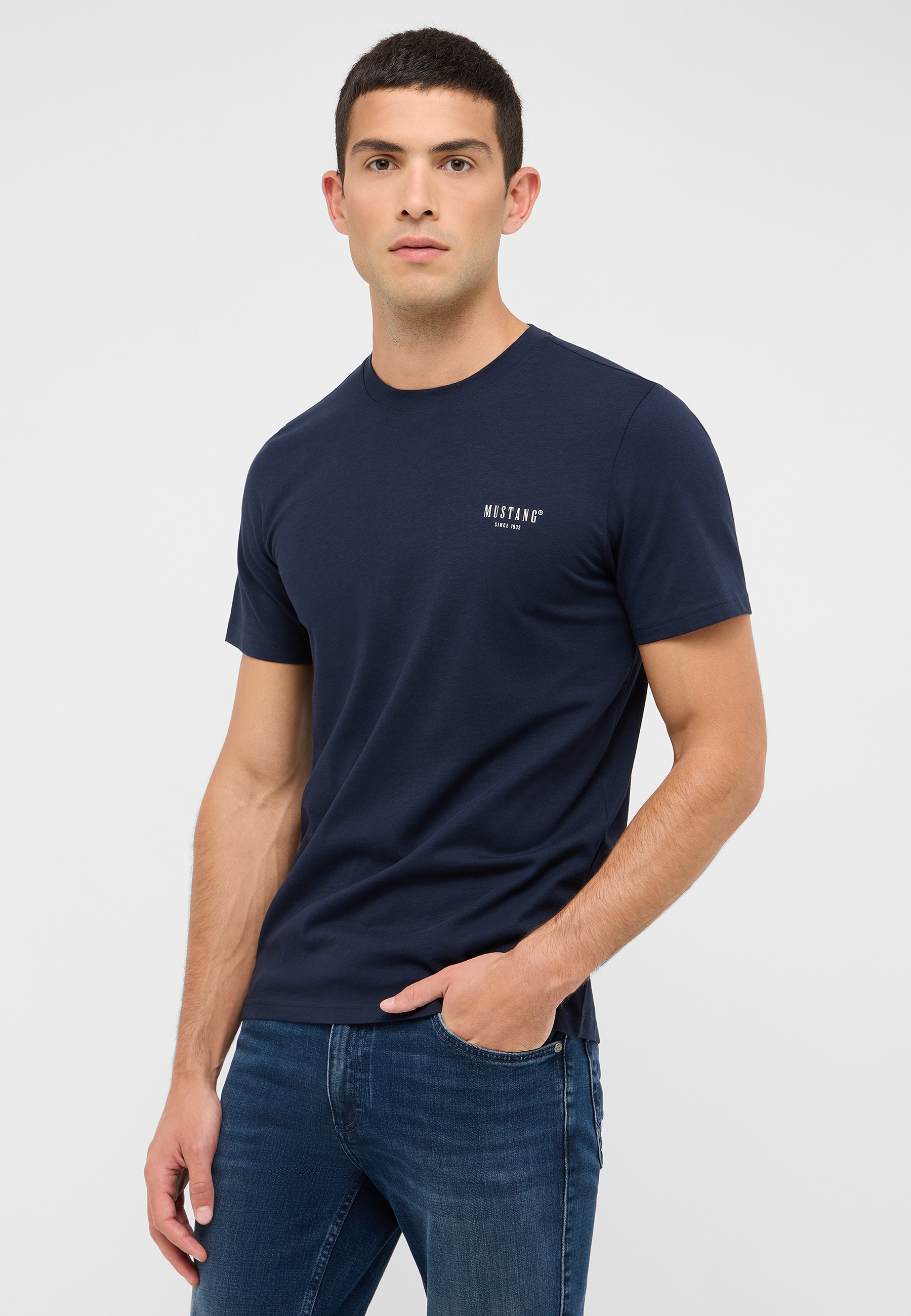 T-shirt, Hemd, Erwachsener, Mann, Person