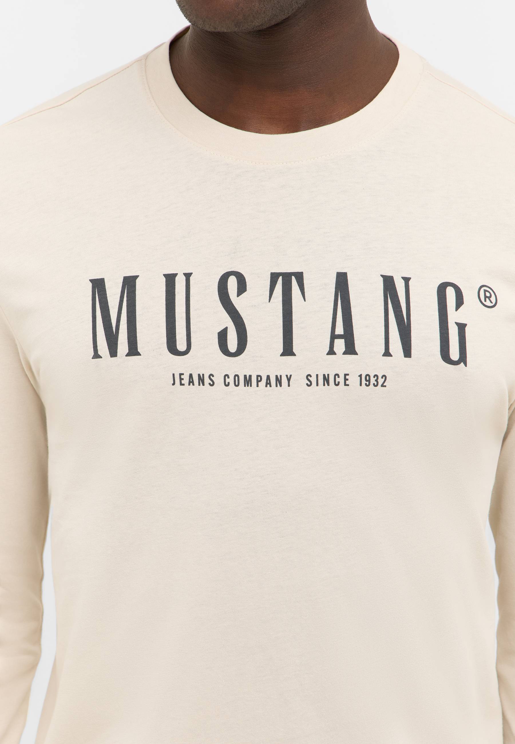 Bekleidung, T-shirt, Langarm, Ärmel