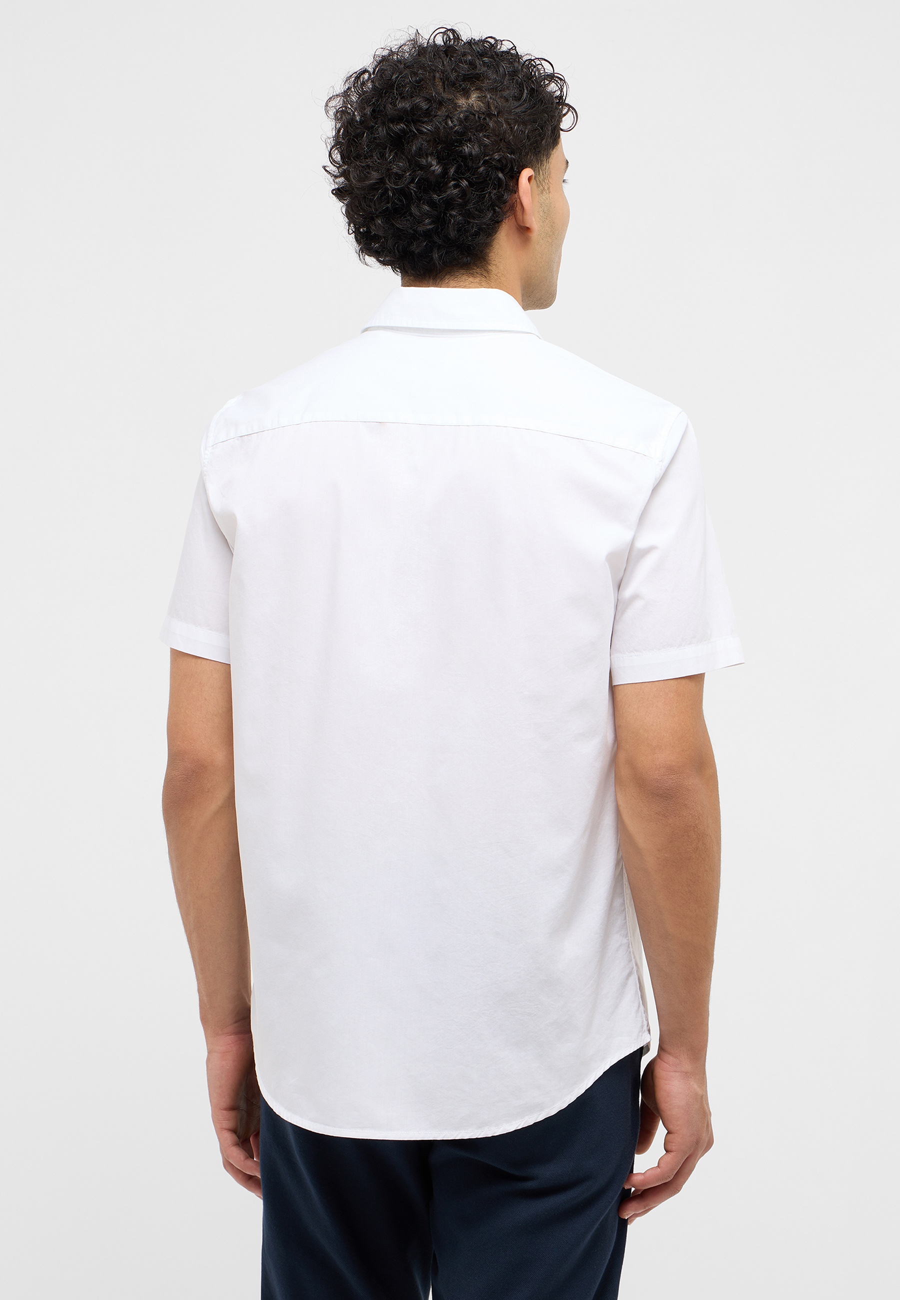 T-shirt, Bluse, Laborkittel, Hemd, Person