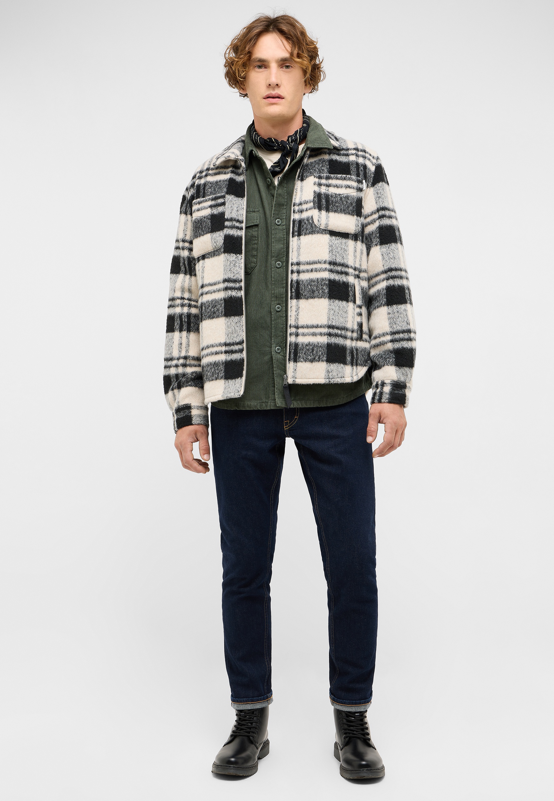 Mantel, Jacke, Person, Hemd