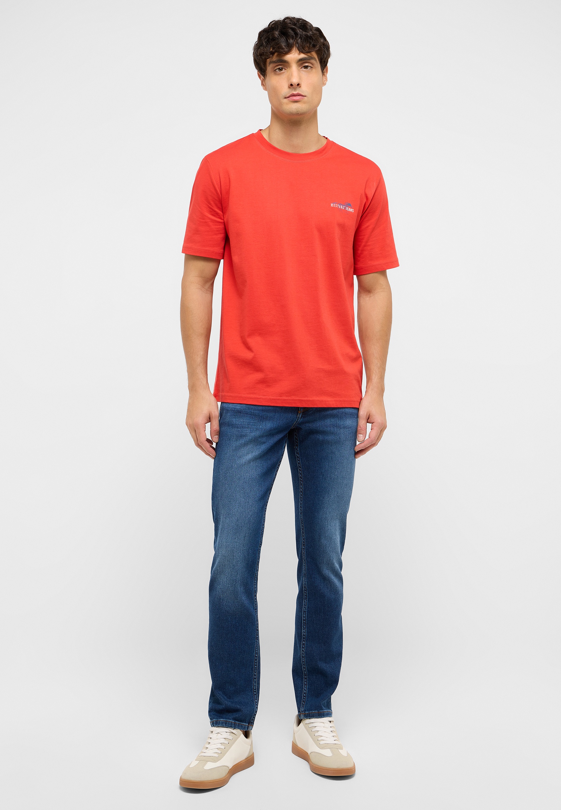 T-shirt, Hosen, Person, Stehend, Jeanshose