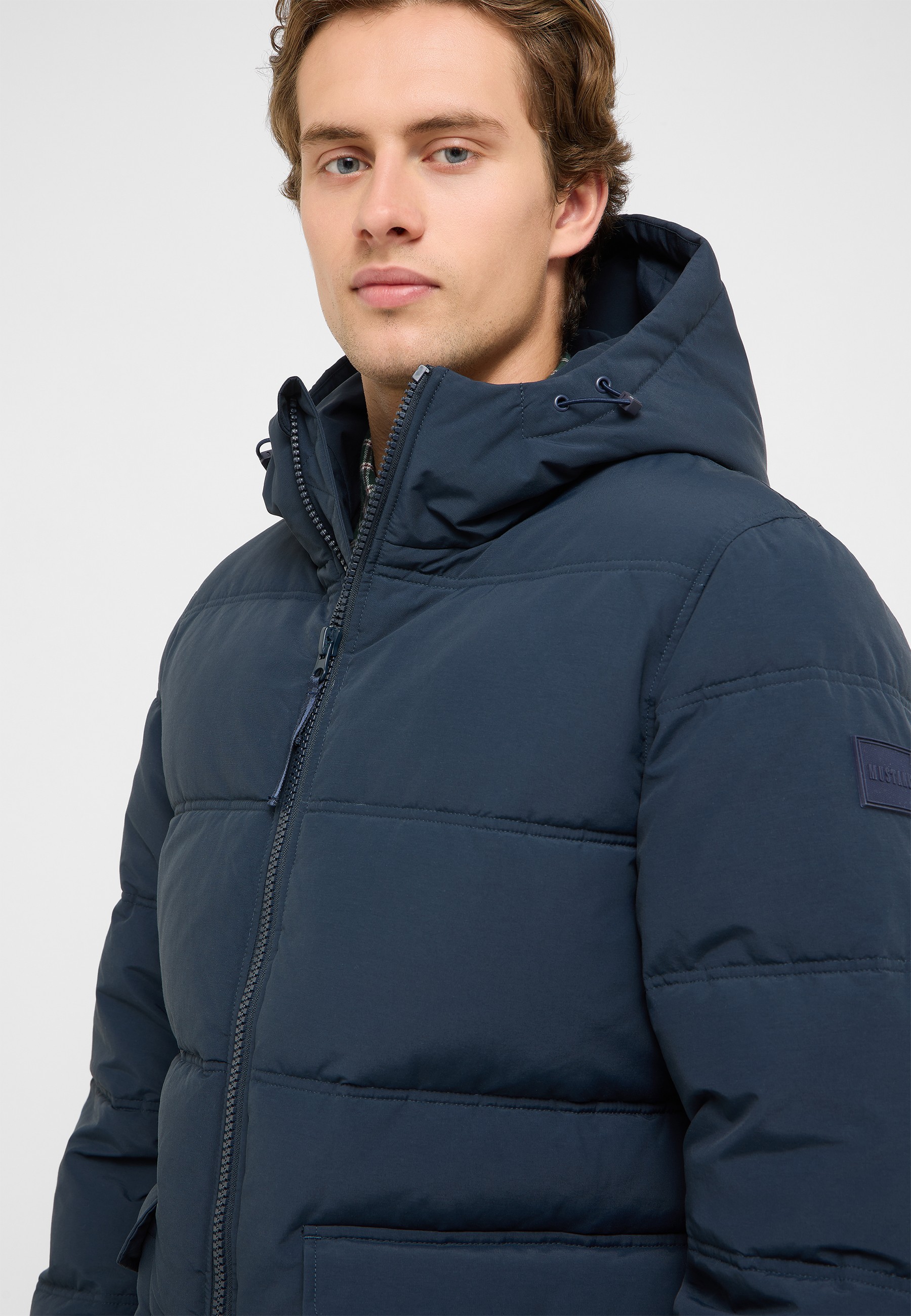 daunenjacke, pufferjacke, hoodie, dunkelblau, waarmend