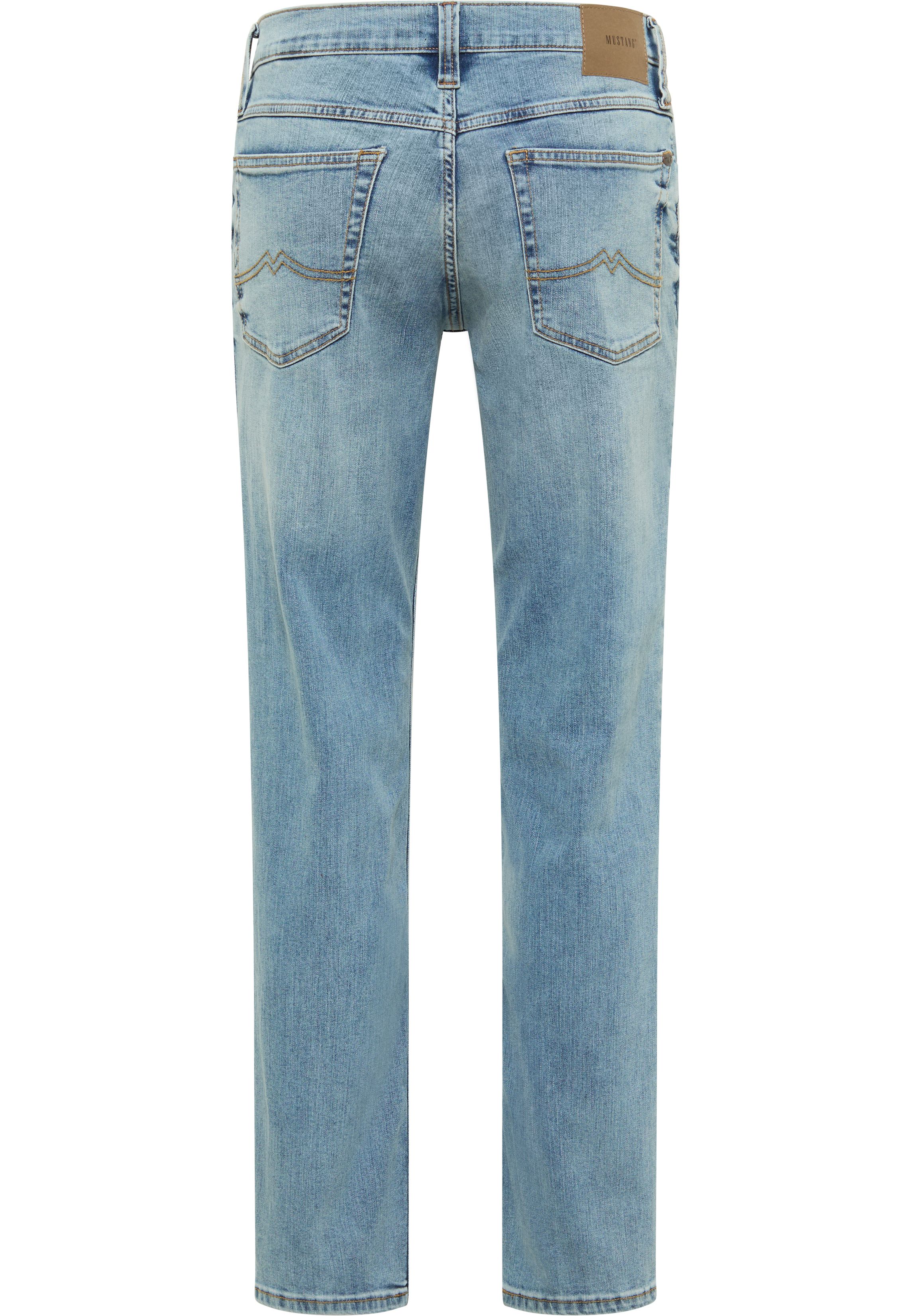 jeans, denim, heller Wasch, hintere Taschen, gerader Bein