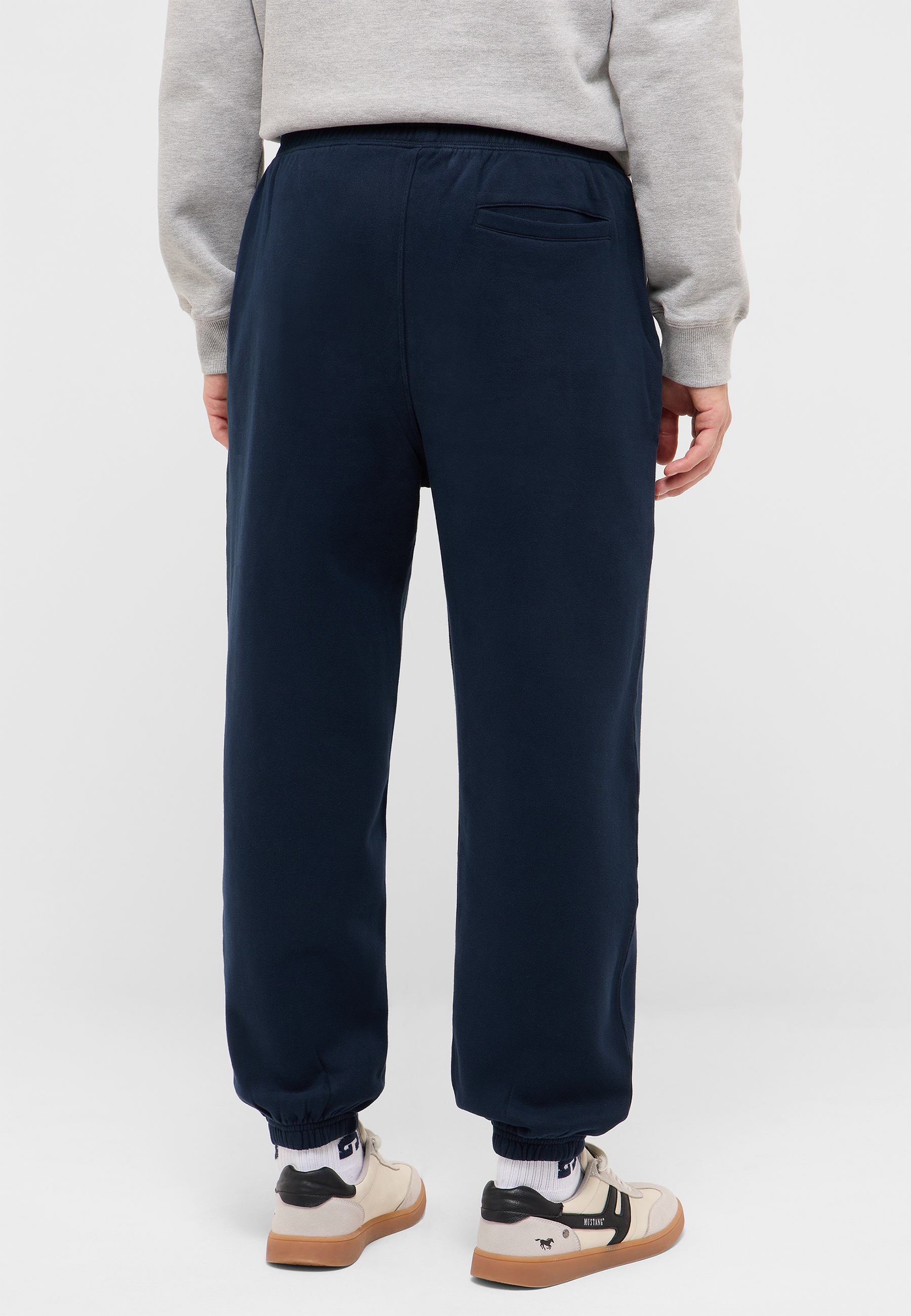 Hose Style Logan