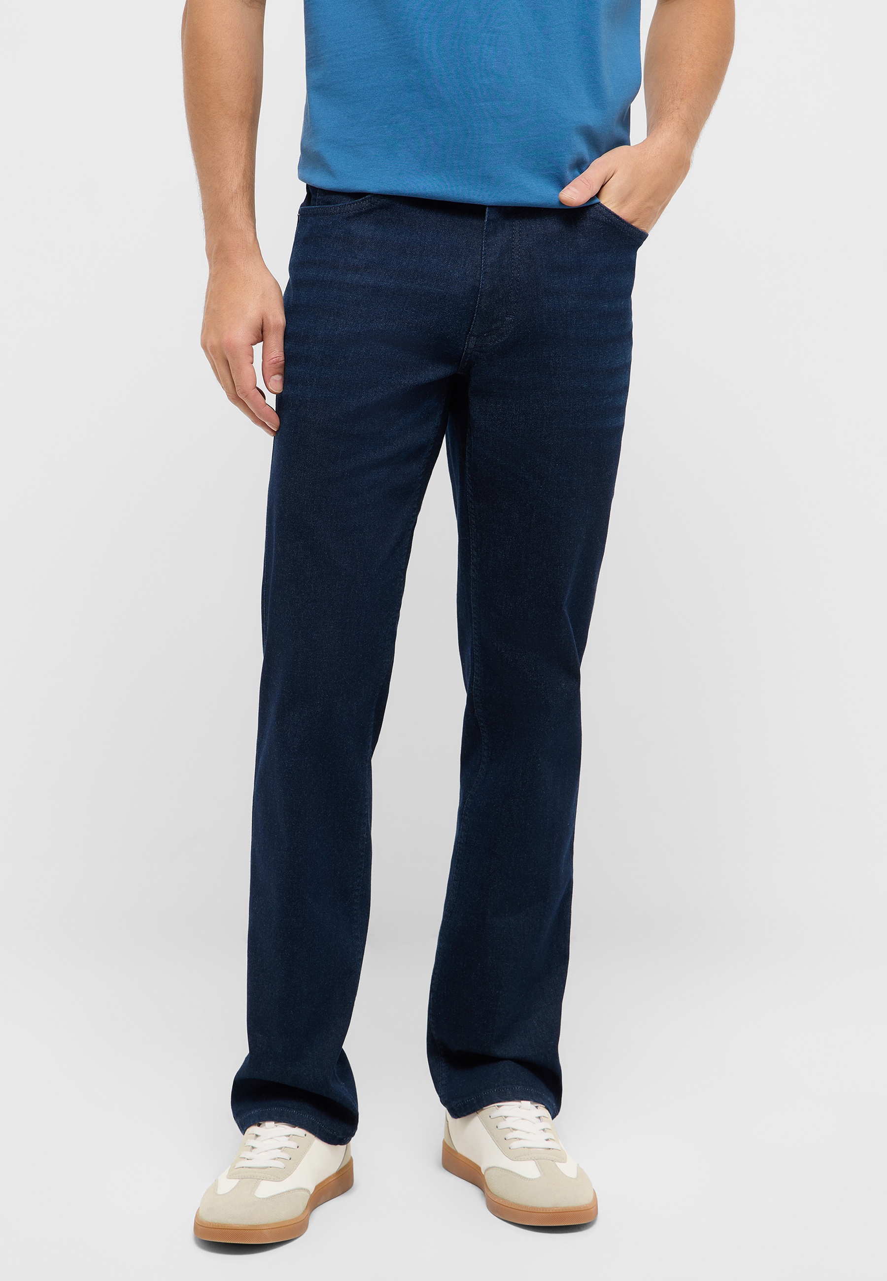 Bekleidung, Hosen, Jeans, Schuh, Person