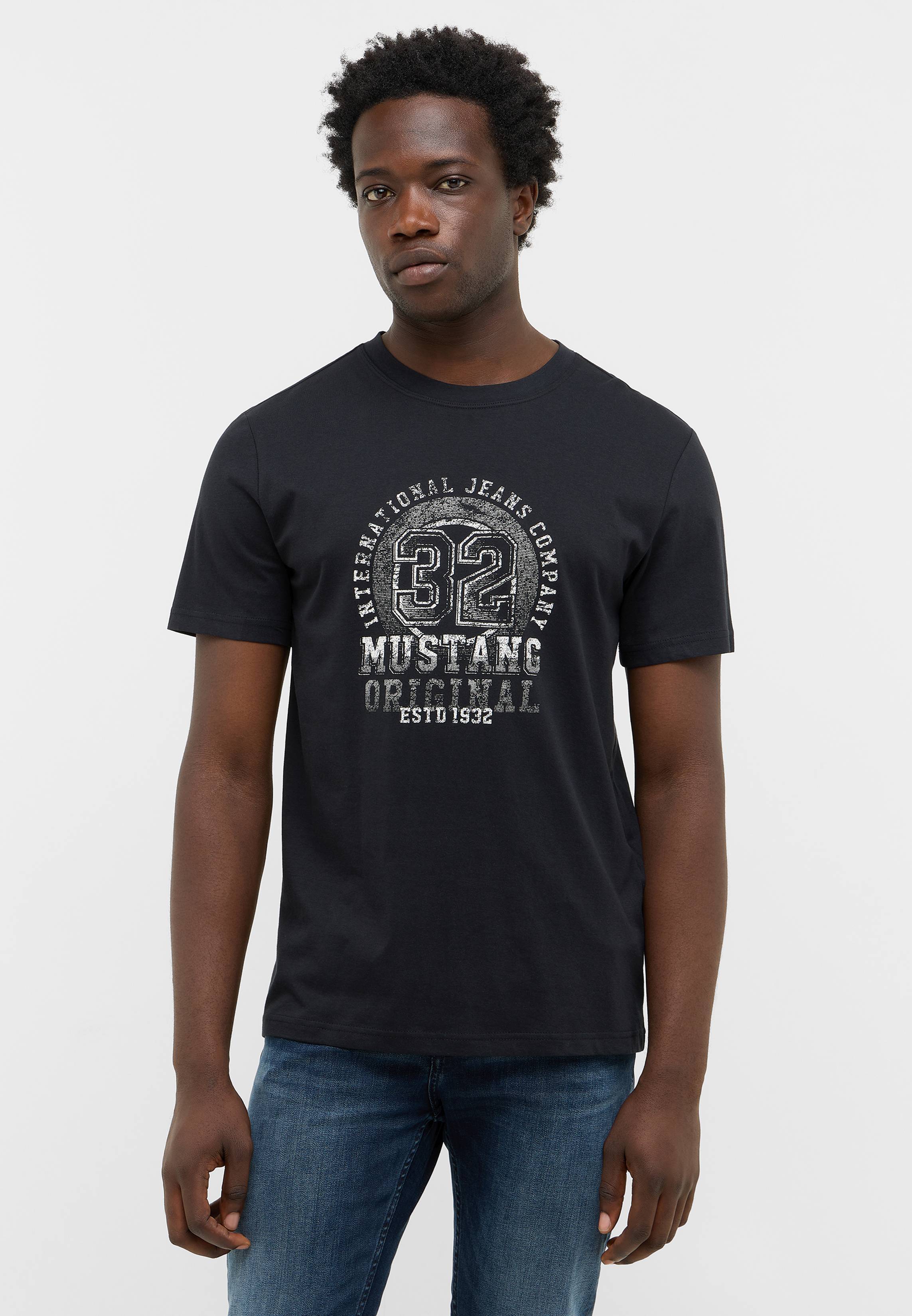 T-shirt, Hemd, Erwachsener, Mann, Person