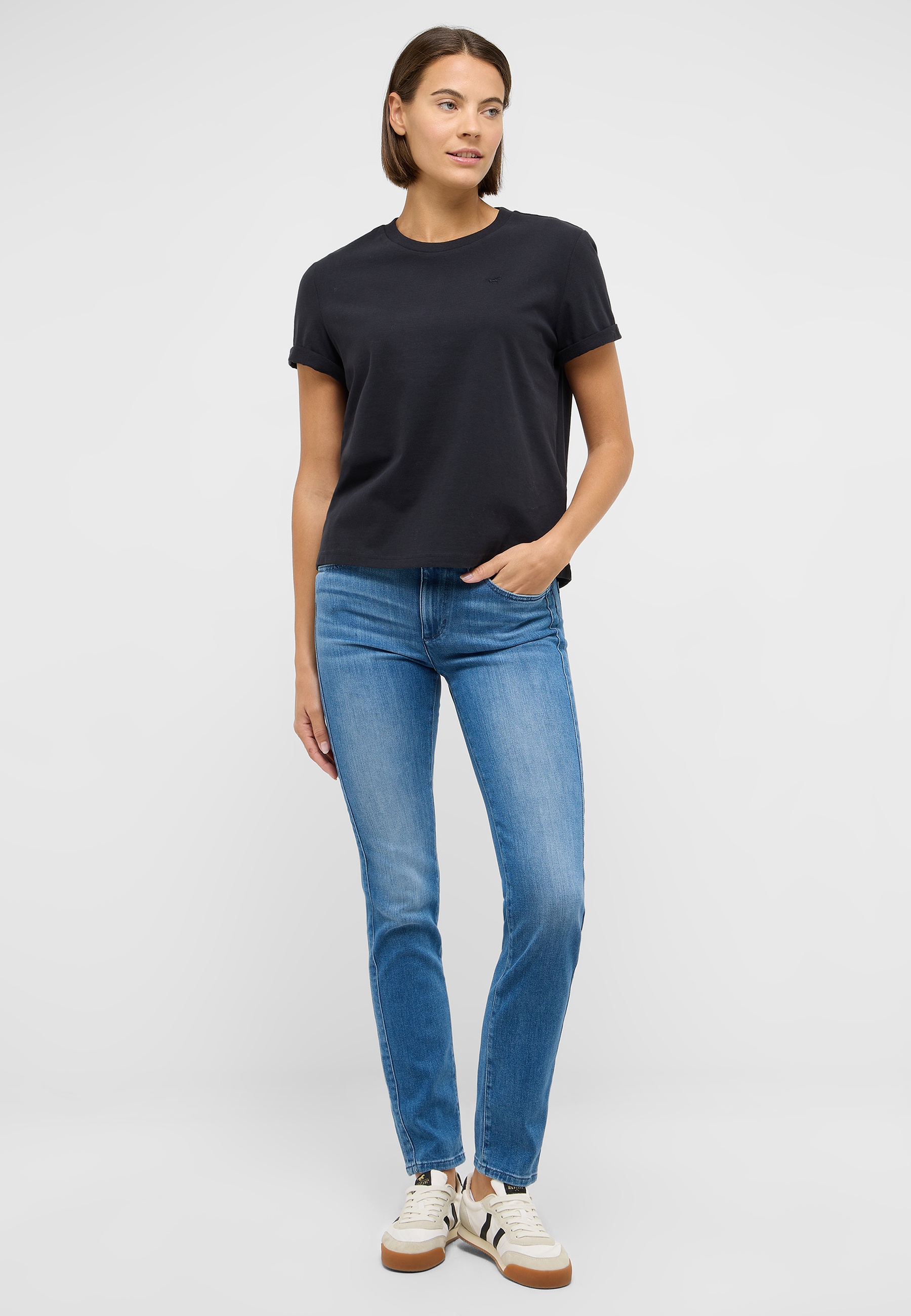 Bekleidung, Hosen, T-shirt, Jeans, Person