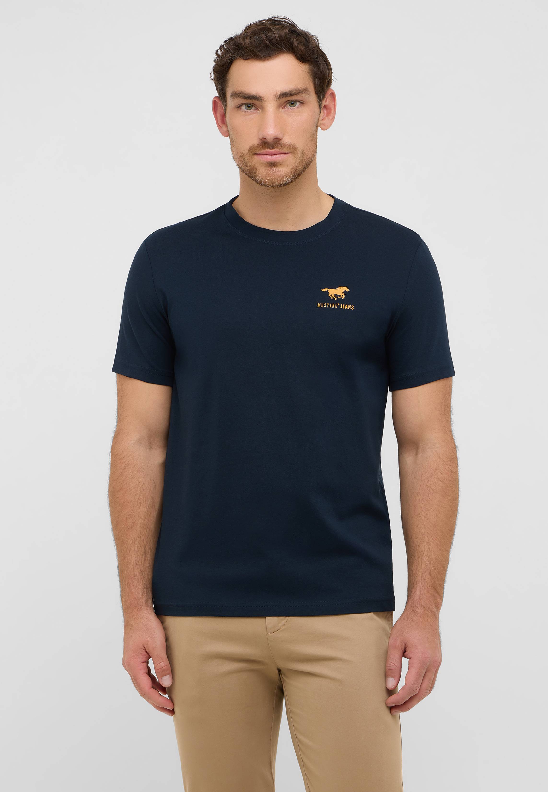 T-shirt, Erwachsener, Männlich, Mann, Person