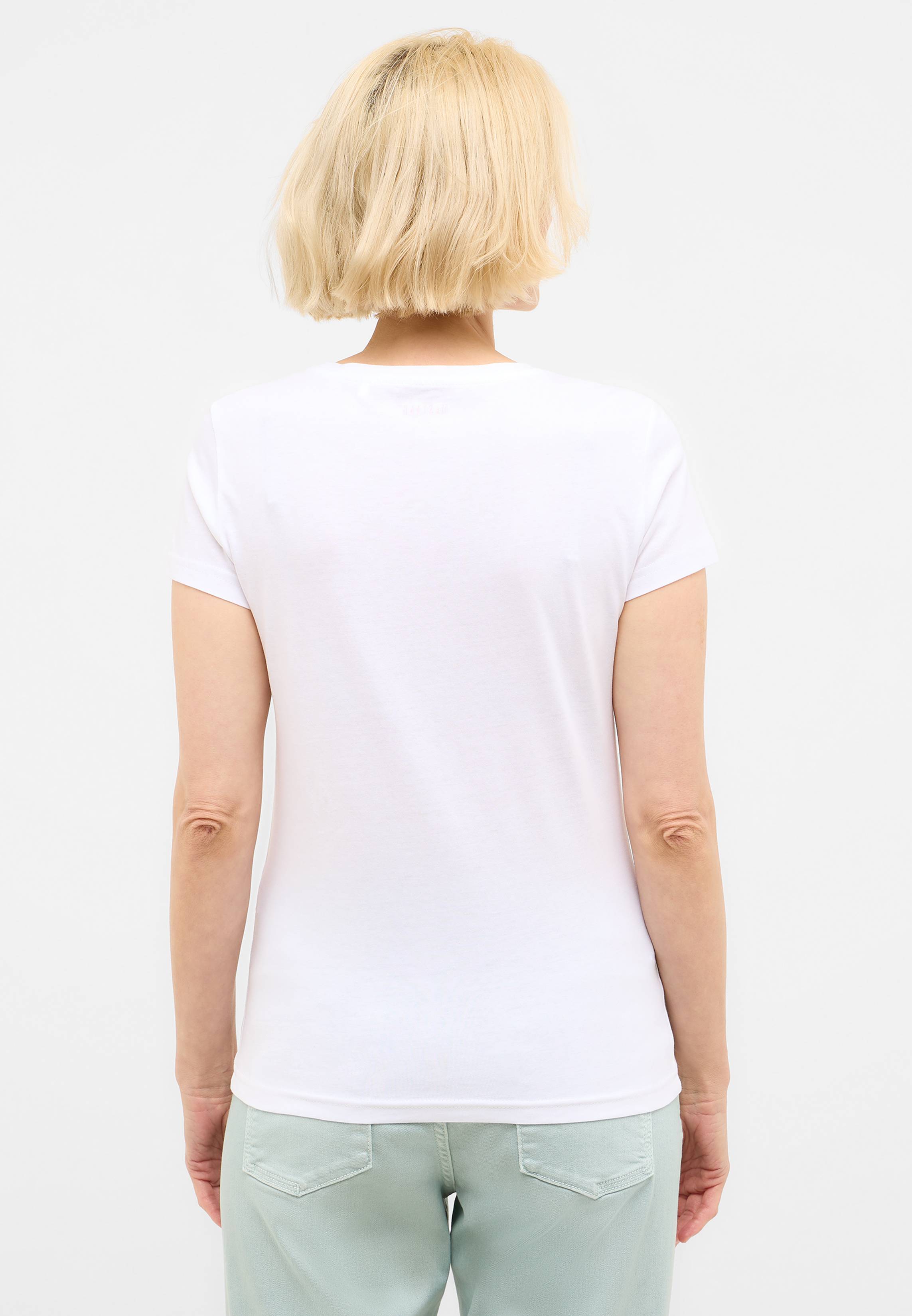 Bekleidung, T-shirt, Bluse, Person, Blond