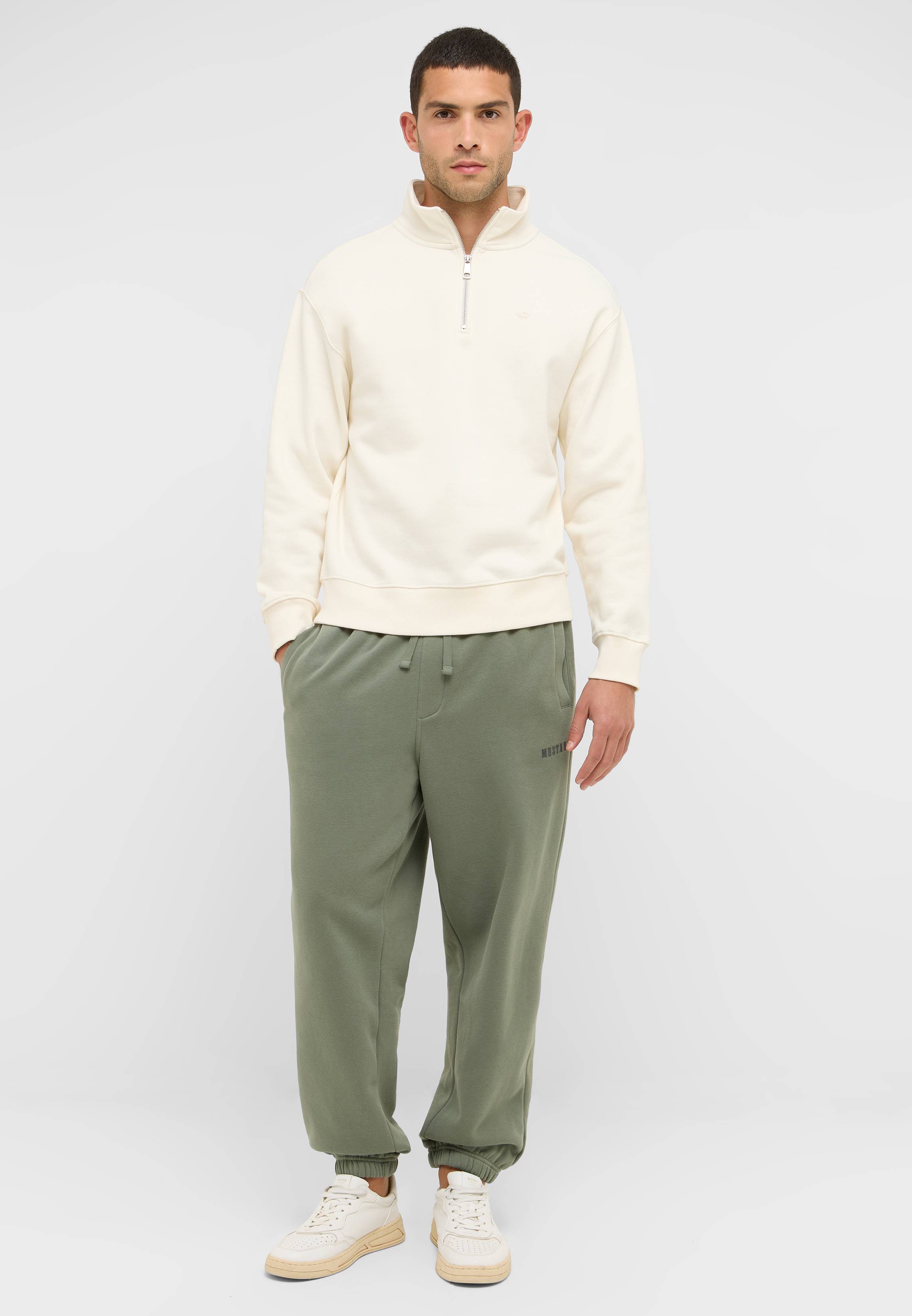 Hosen, Hemd, Erwachsener, Mann, Person