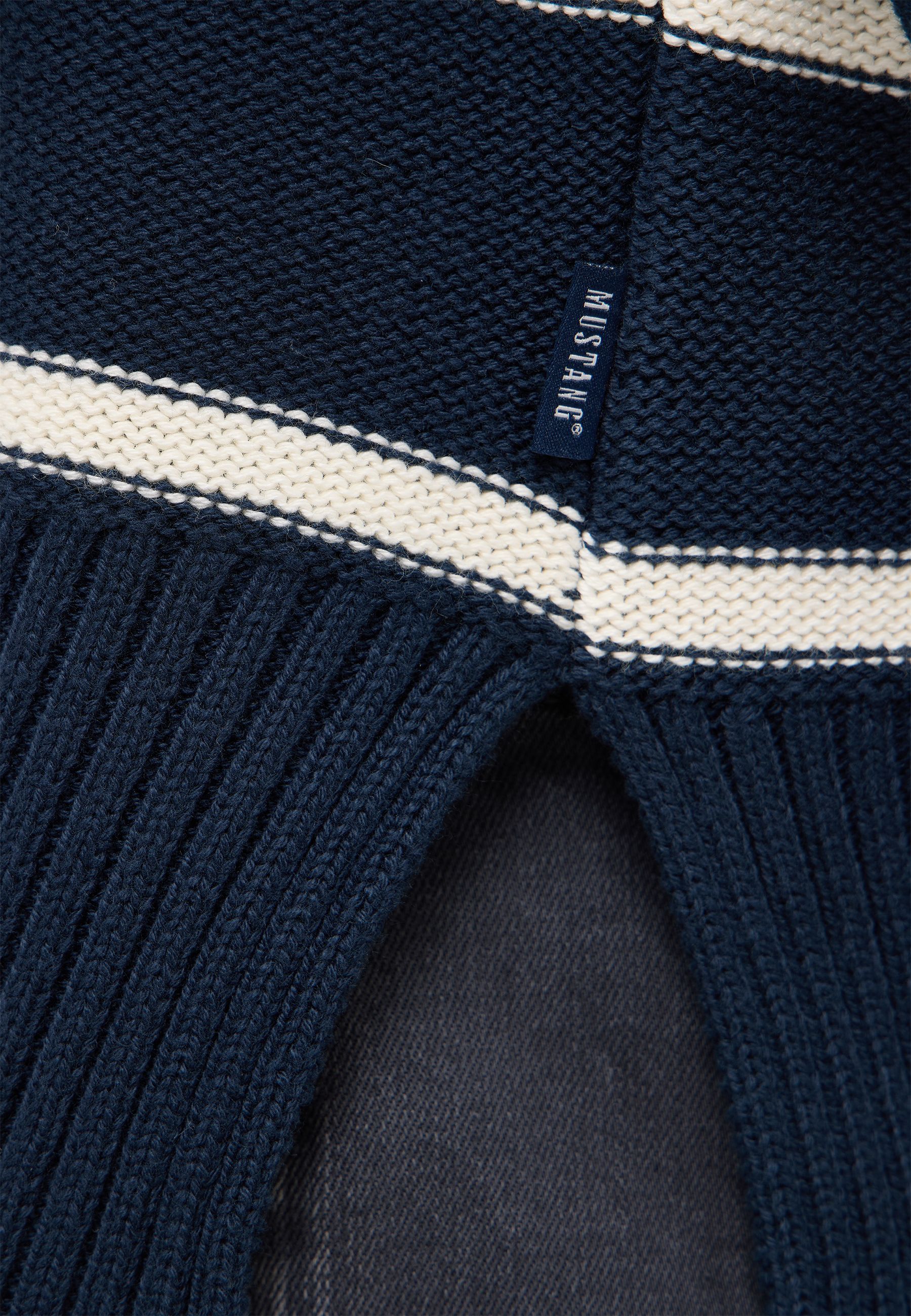 Strickpullover, Streifenmuster, Navyblau, Rippstrick, Aufnäher sichtbar