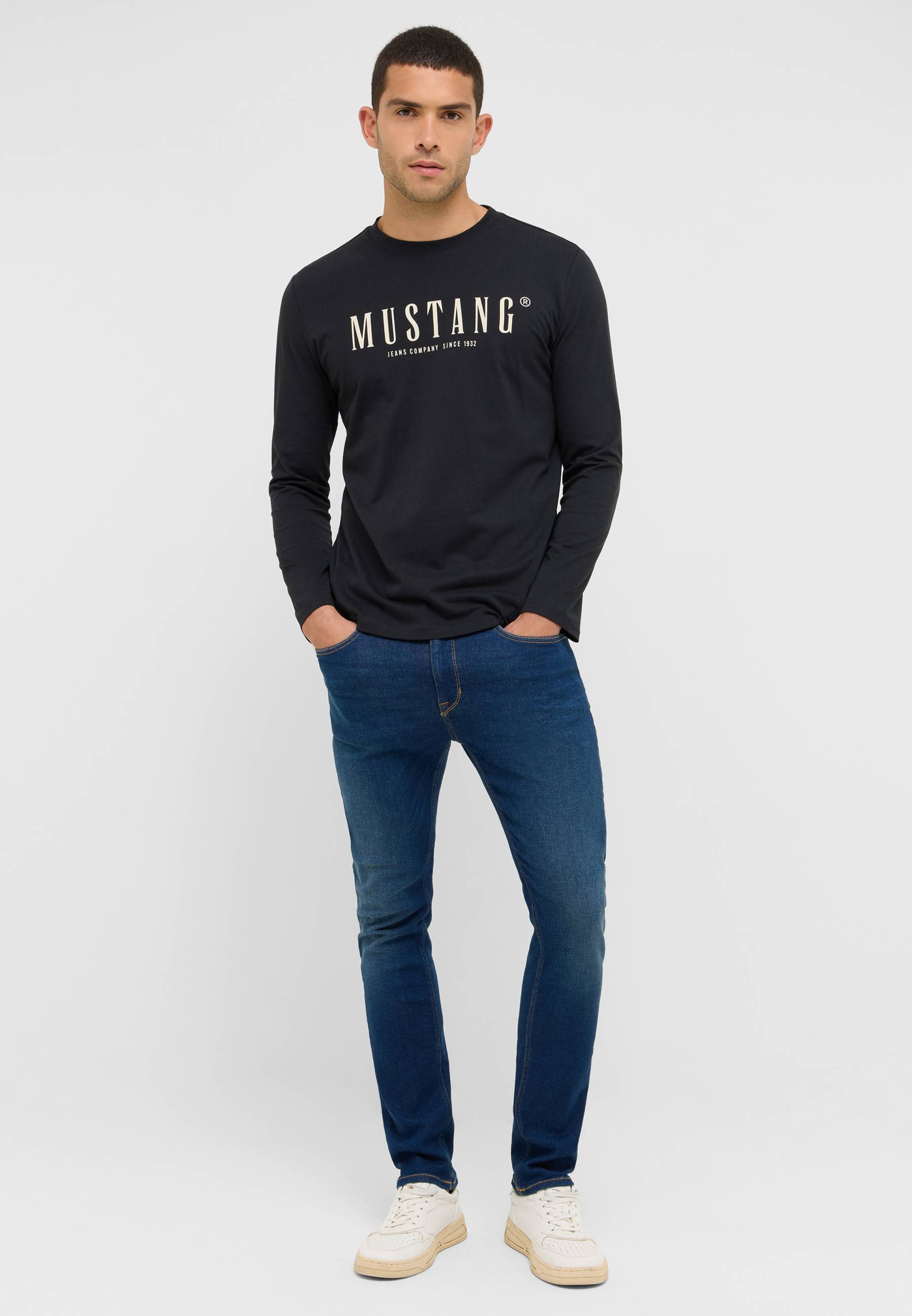 Hosen, Langarm, Jeans, Person, Pullover