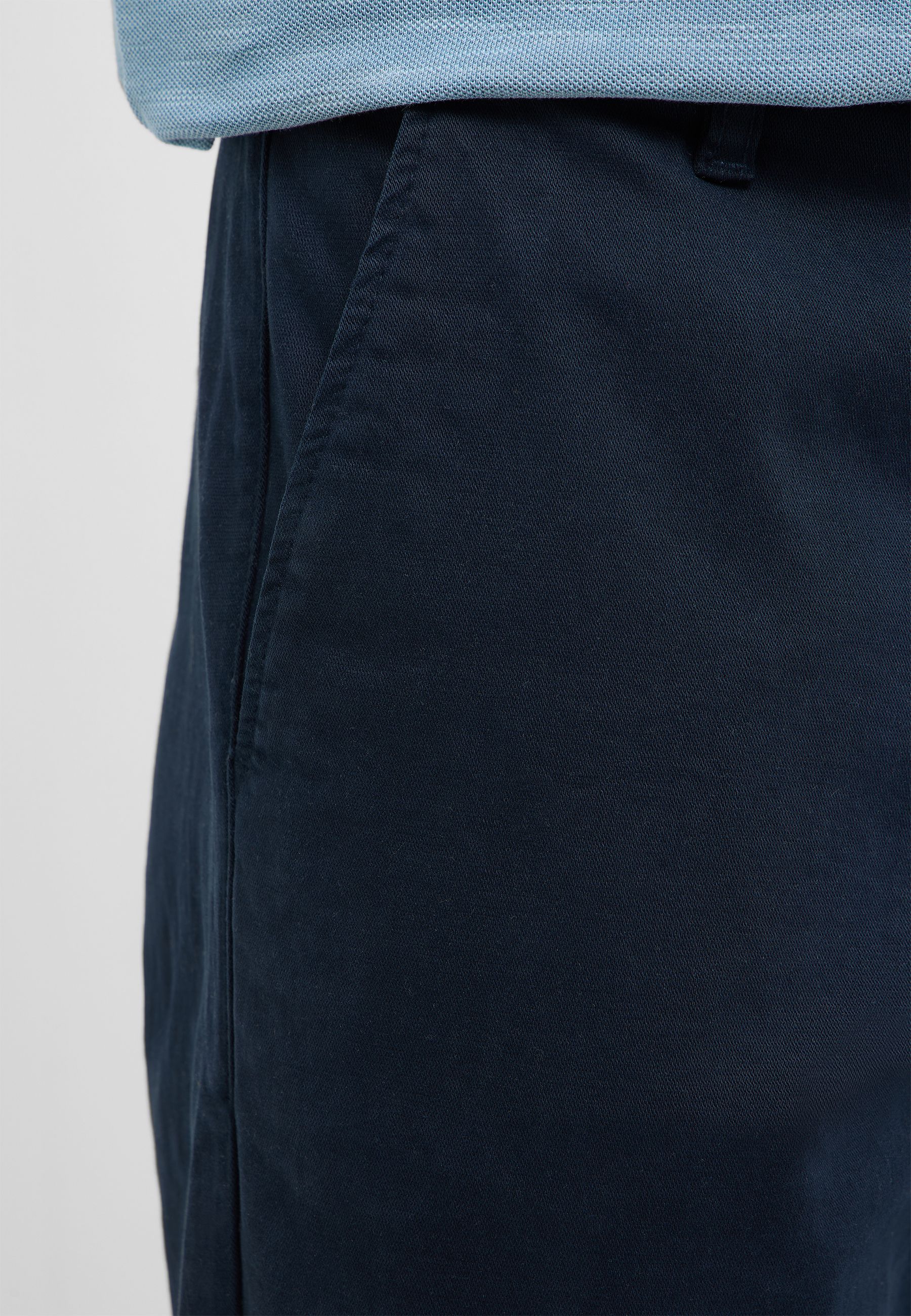 Hose Style Brad Chino Essentials