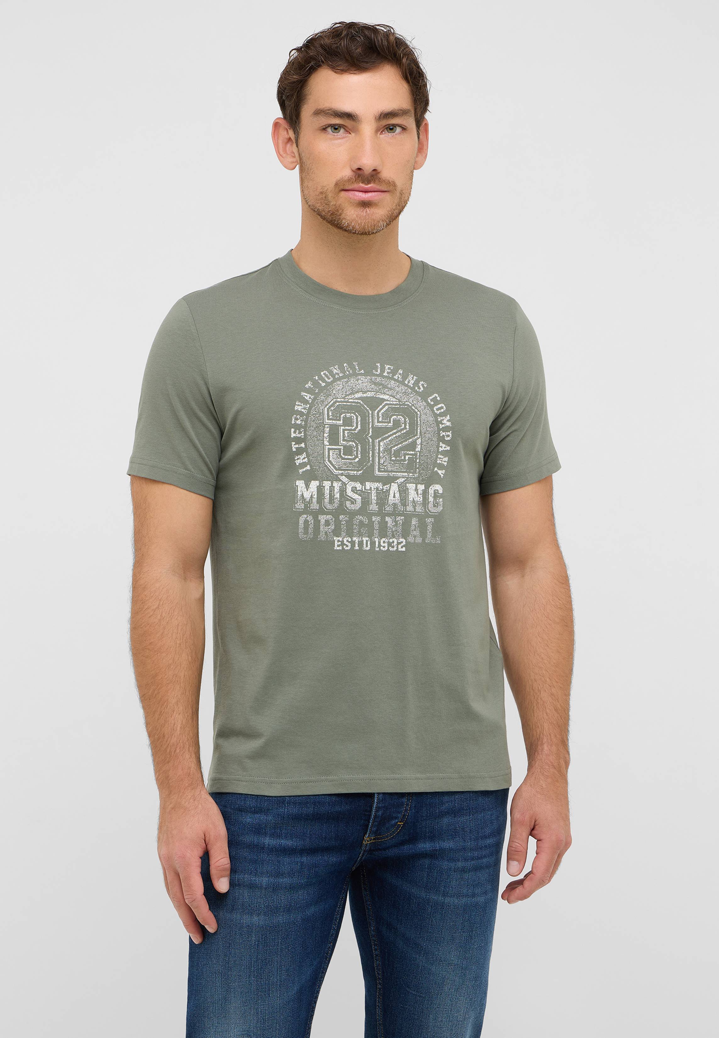 T-shirt, Hemd, Erwachsener, Mann, Person