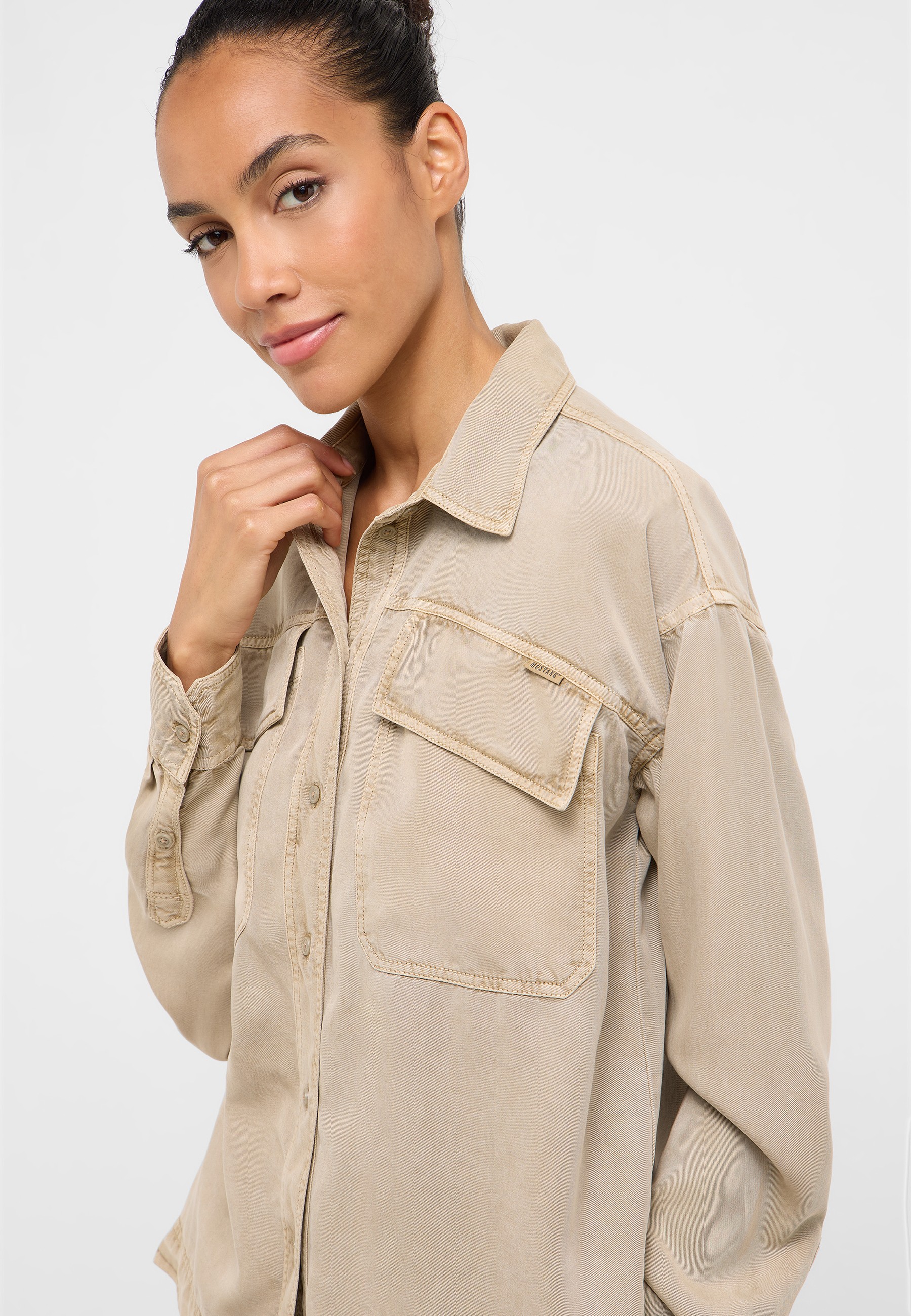 jacke, cordjacke, beige, große taschen, militärischer stil